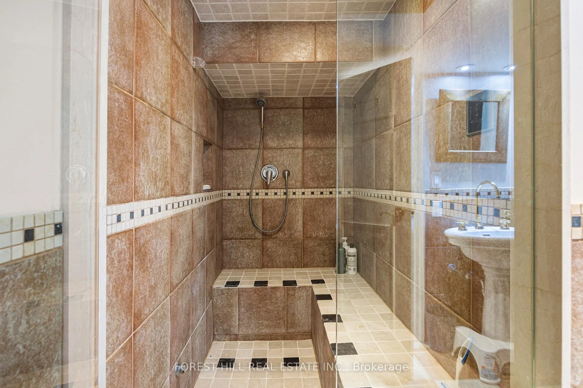 Photo 45 of 152 Lyndhurst Avenue, Toronto, Casa Loma — HOMEH