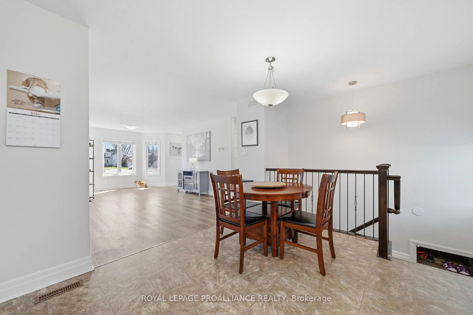 Photo 11 of 198 Moira Street W, Belleville, Belleville Ward — HOMEH
