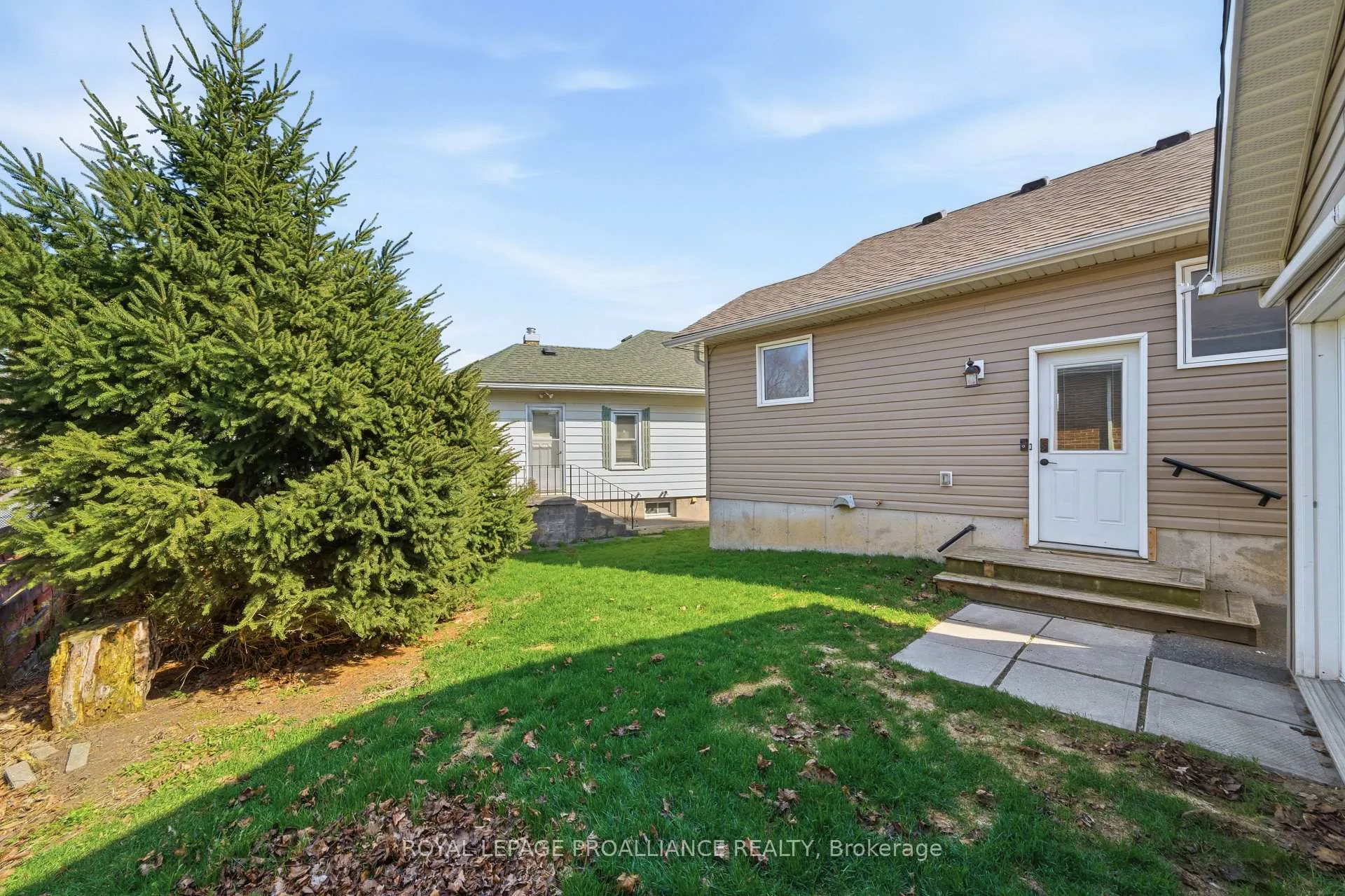 Photo 29 of 198 Moira Street W, Belleville, Belleville Ward — HOMEH