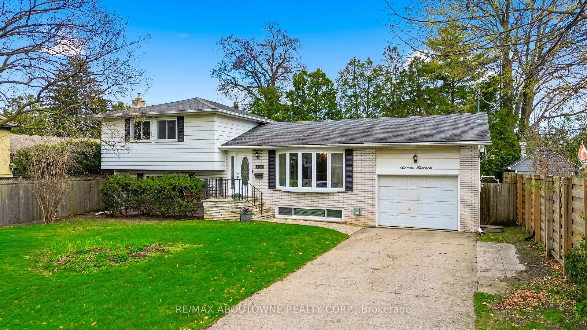 Photo 1 of 1100 Shaw Street, Oakville, West — HOMEH