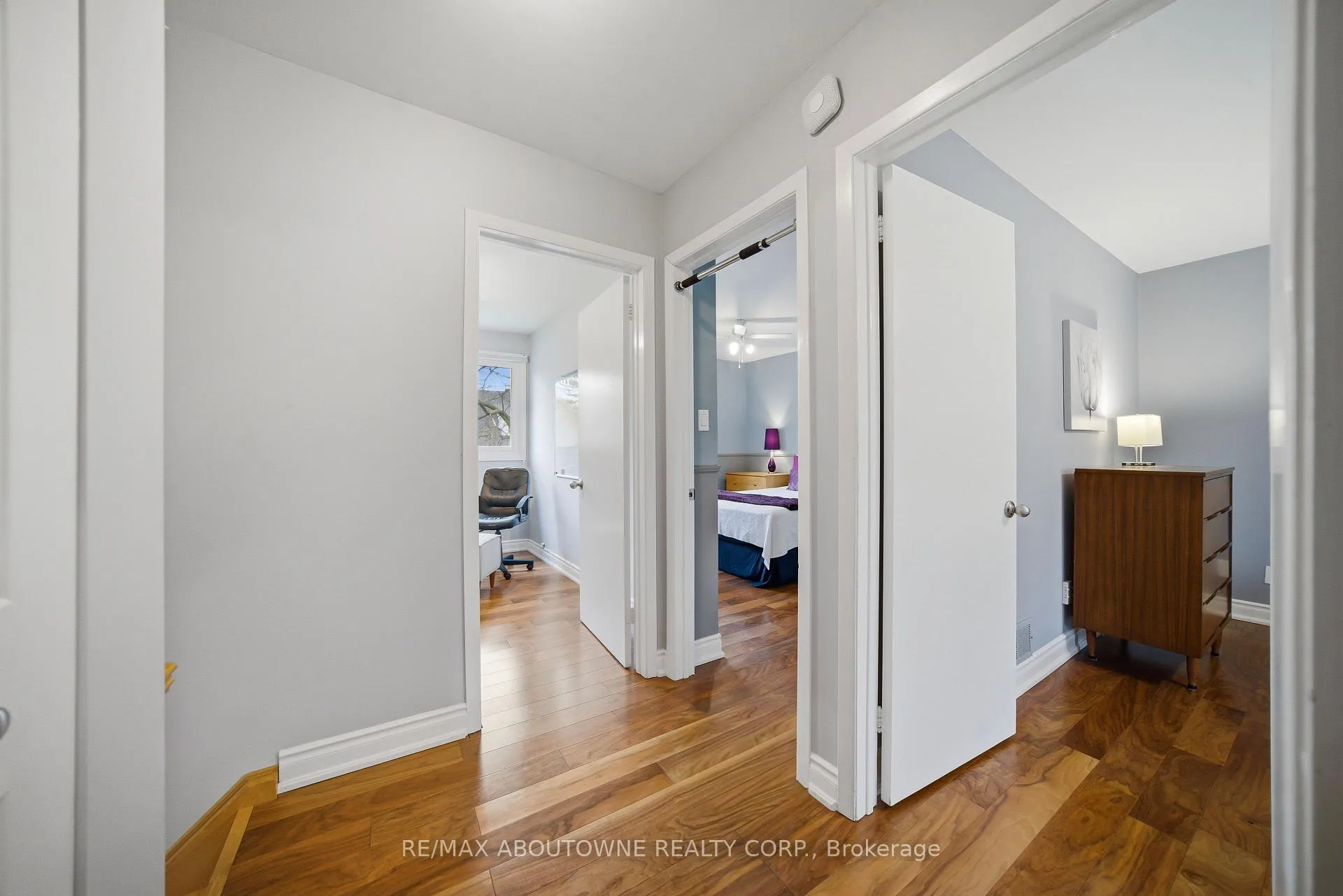 Photo 16 of 1100 Shaw Street, Oakville, West — HOMEH