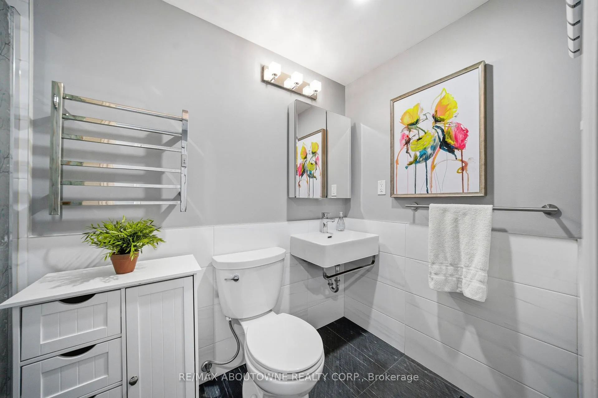Photo 26 of 1100 Shaw Street, Oakville, West — HOMEH