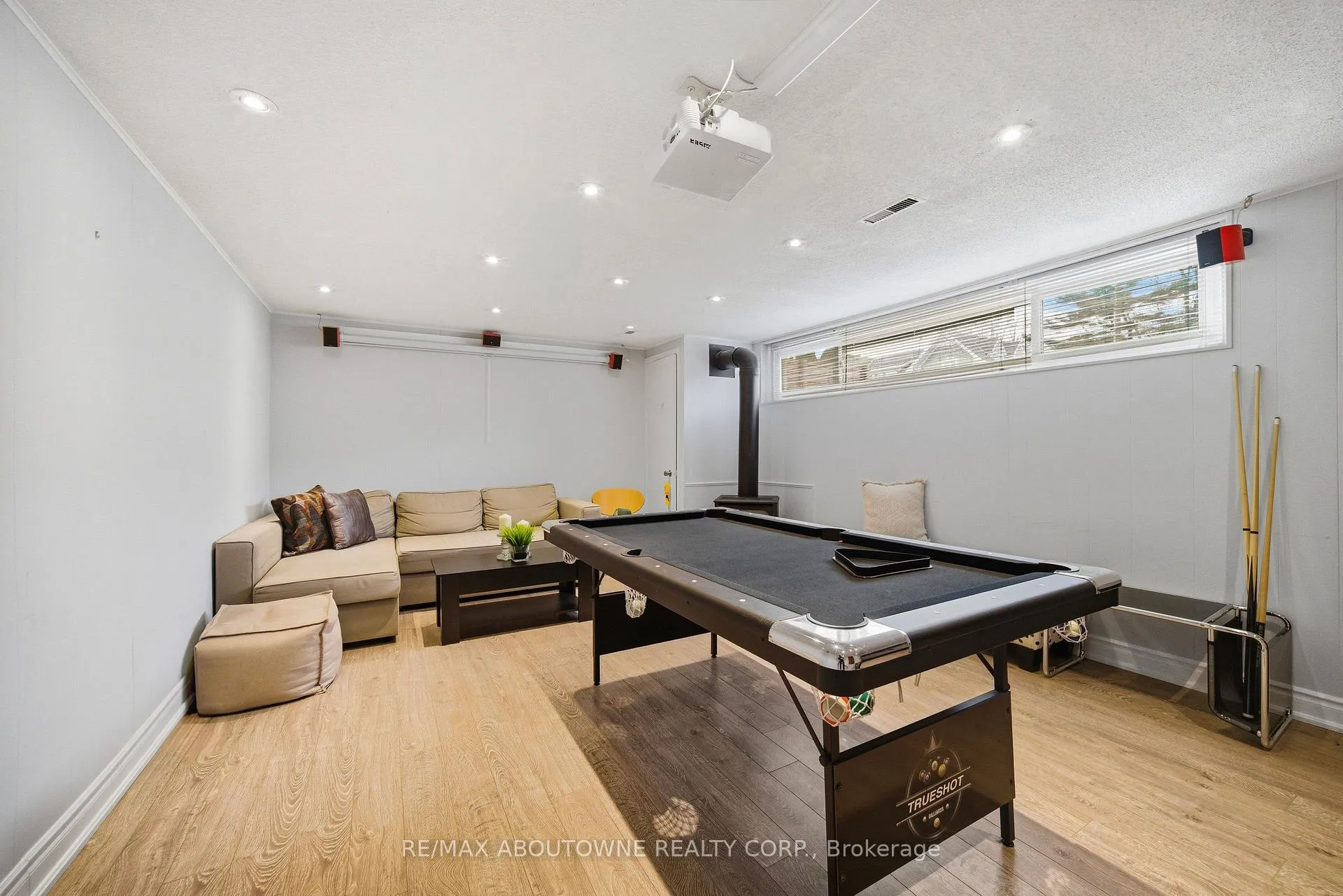 Photo 34 of 1100 Shaw Street, Oakville, West — HOMEH