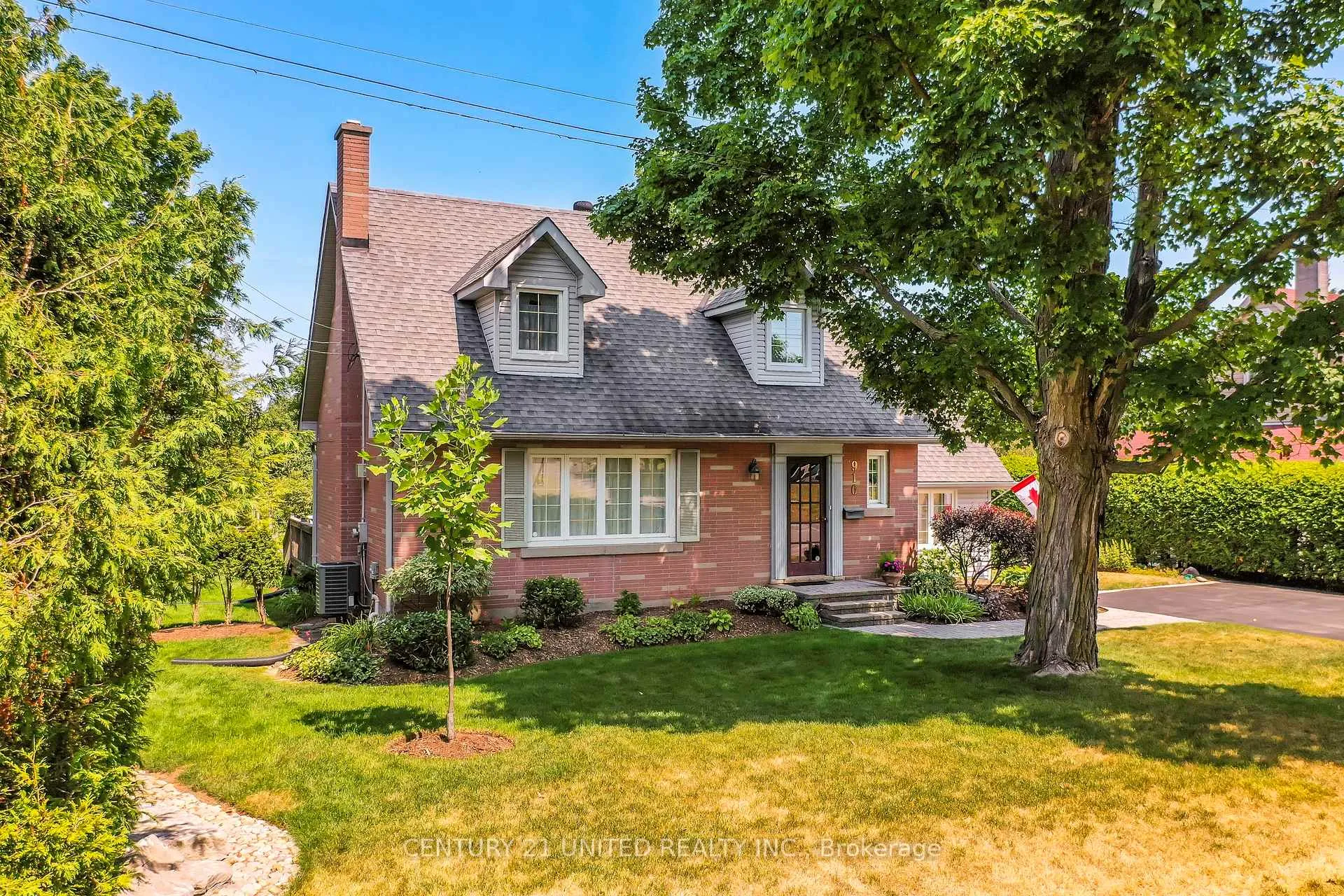 Photo 4 of 916 Valleyview Drive, Peterborough, Monaghan Ward 2 — HOMEH