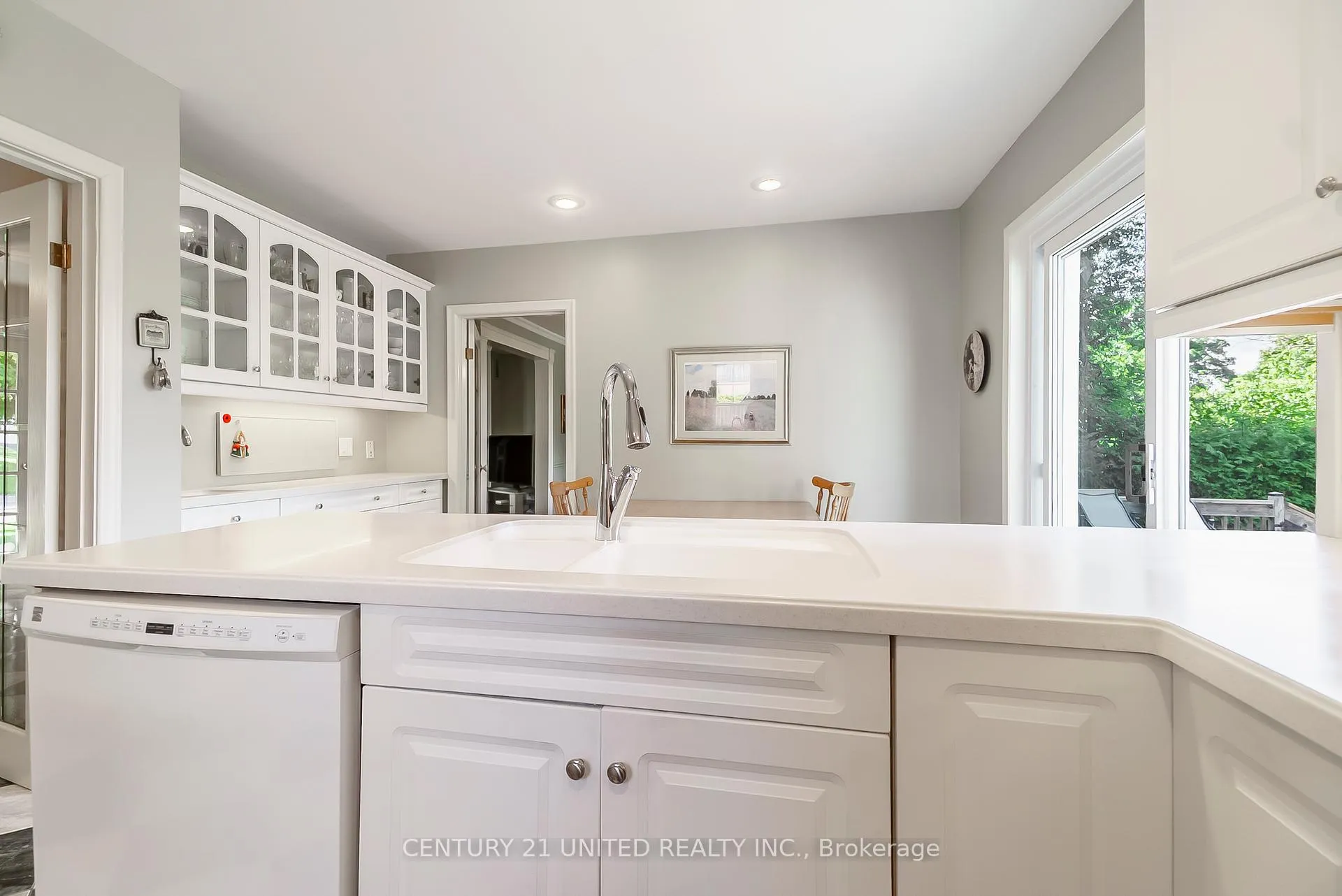 Photo 16 of 916 Valleyview Drive, Peterborough, Monaghan Ward 2 — HOMEH