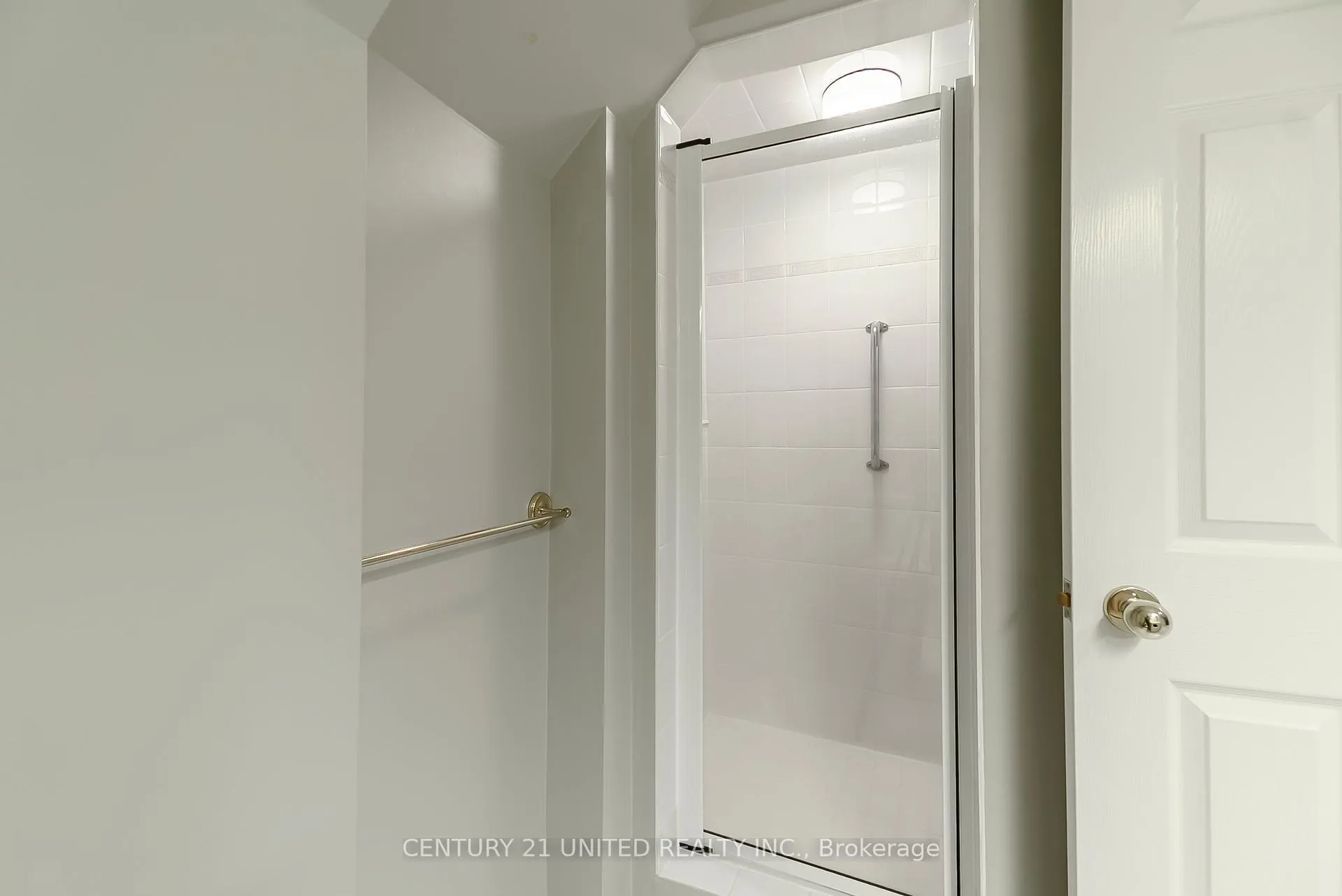 Photo 29 of 916 Valleyview Drive, Peterborough, Monaghan Ward 2 — HOMEH
