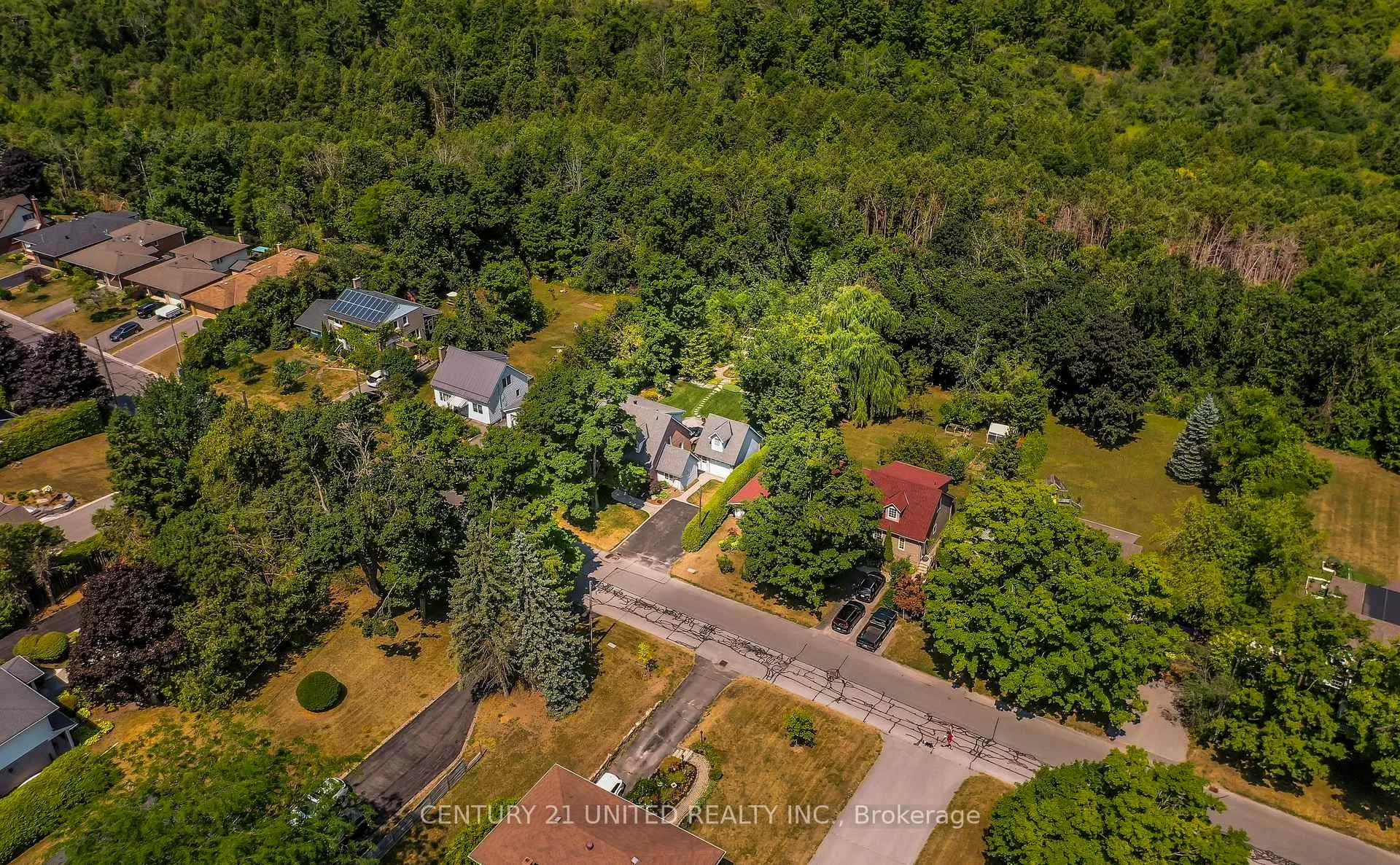 Photo 38 of 916 Valleyview Drive, Peterborough, Monaghan Ward 2 — HOMEH