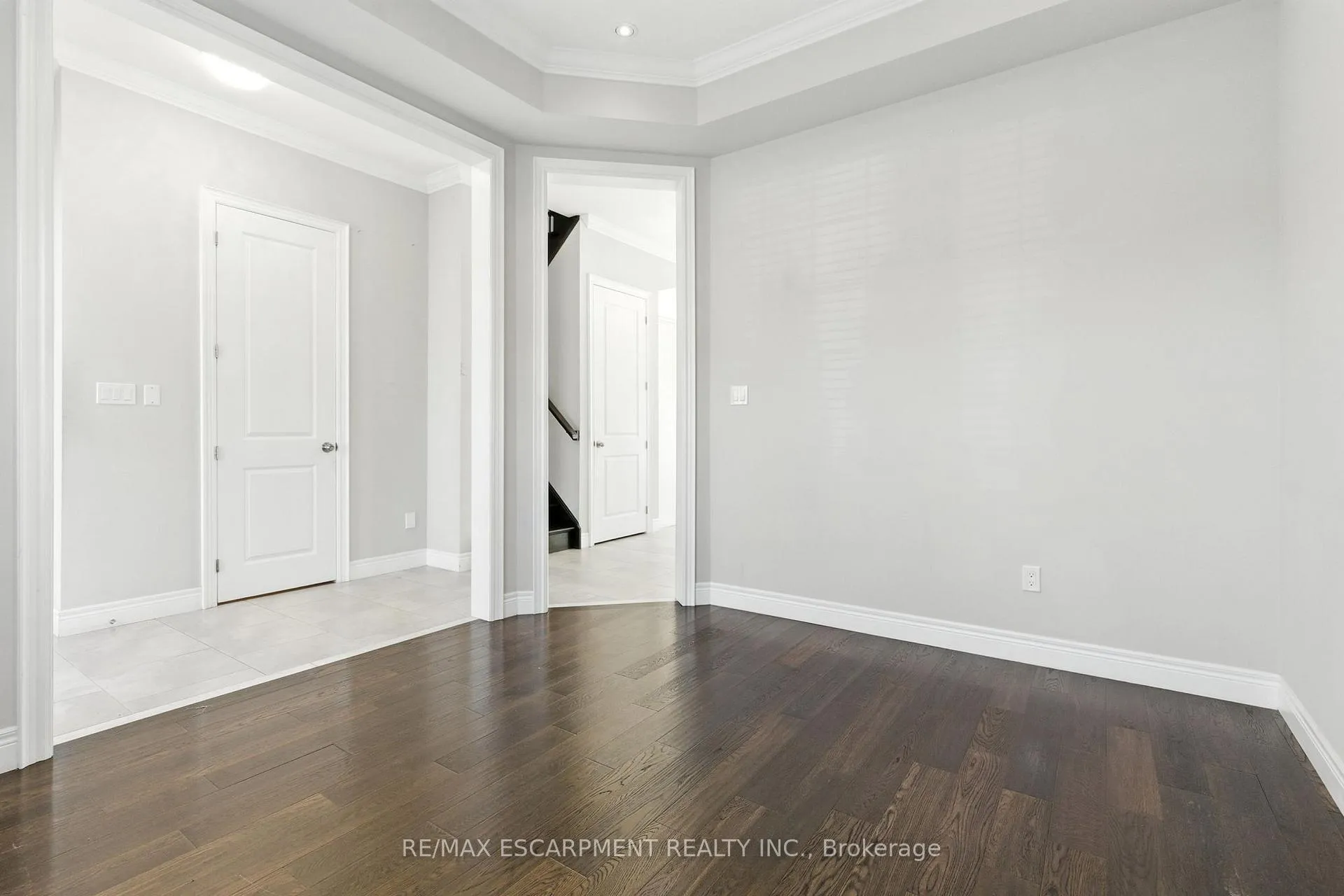 Photo 5 of 43 Riesling Court, Hamilton, Gershome — HOMEH