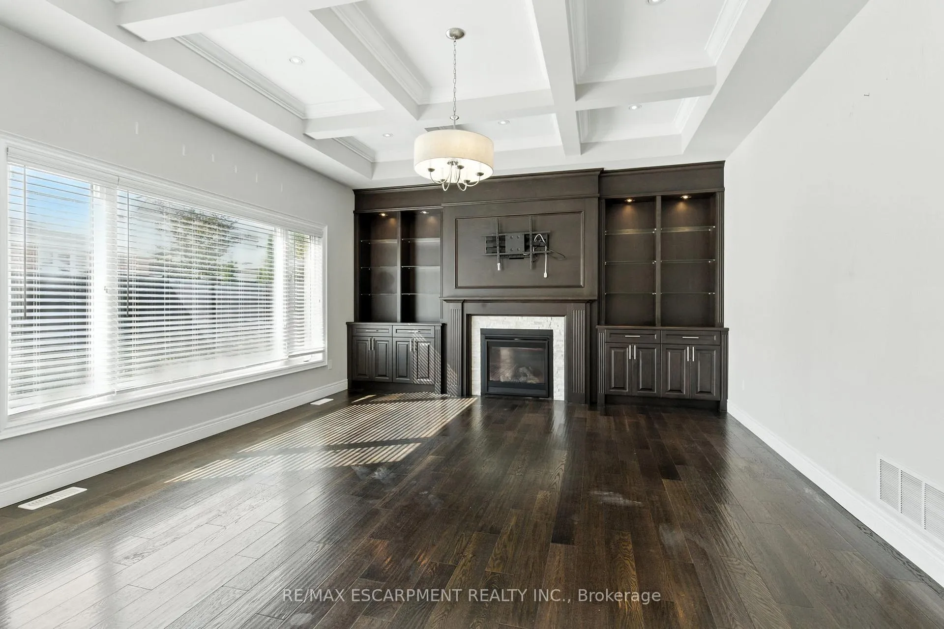 Photo 13 of 43 Riesling Court, Hamilton, Gershome — HOMEH