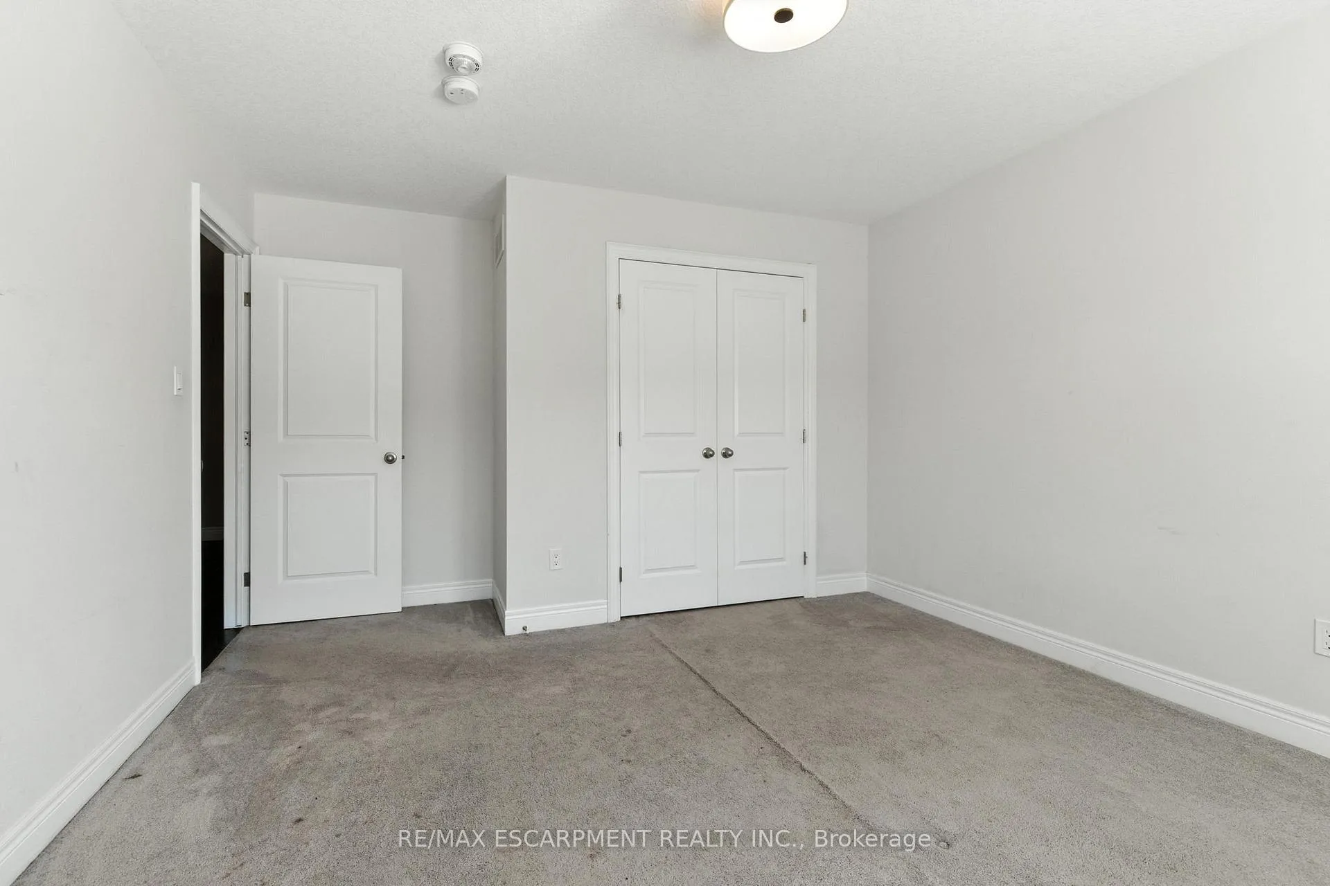 Photo 25 of 43 Riesling Court, Hamilton, Gershome — HOMEH