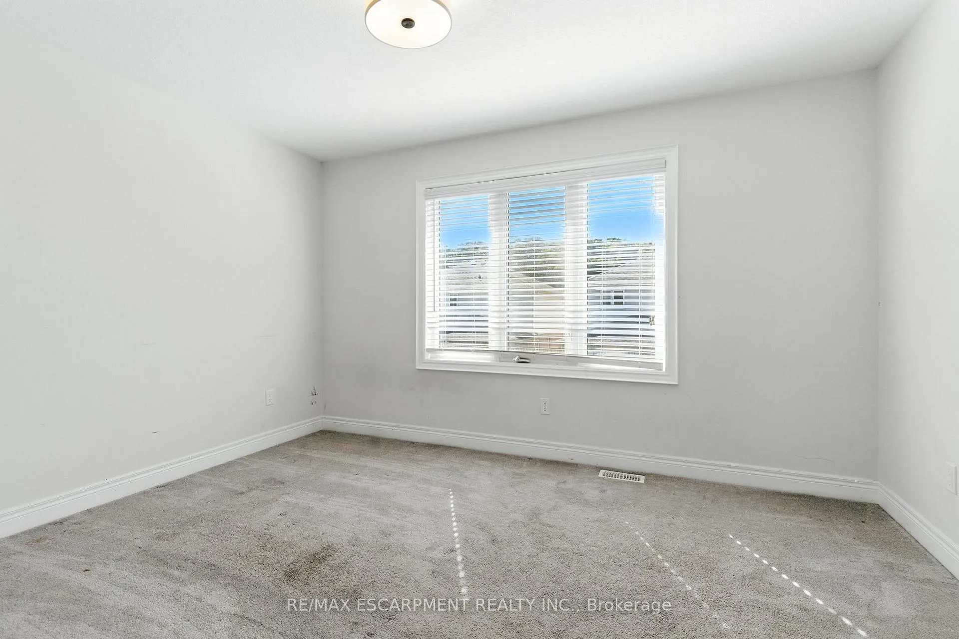 Photo 26 of 43 Riesling Court, Hamilton, Gershome — HOMEH