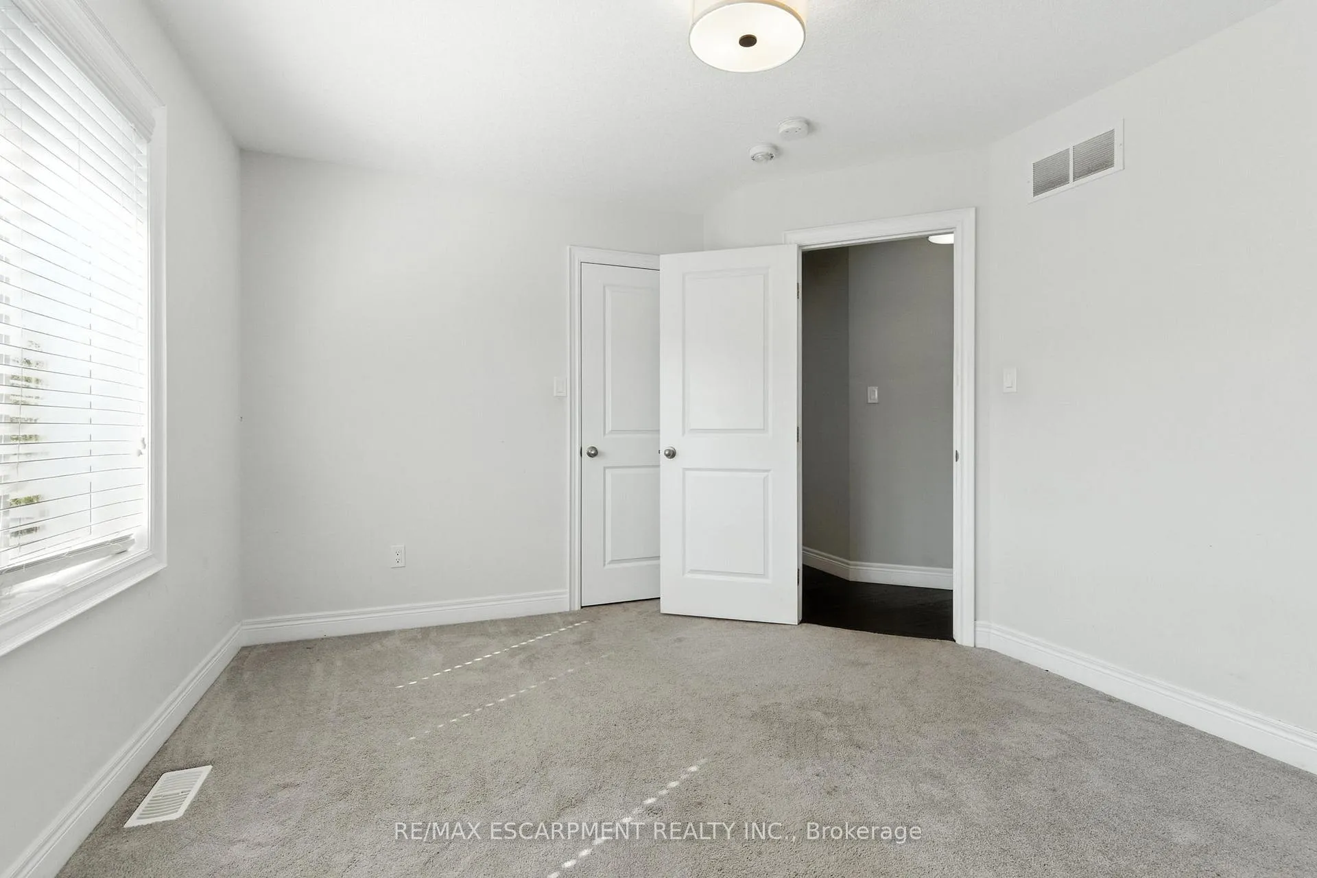 Photo 27 of 43 Riesling Court, Hamilton, Gershome — HOMEH