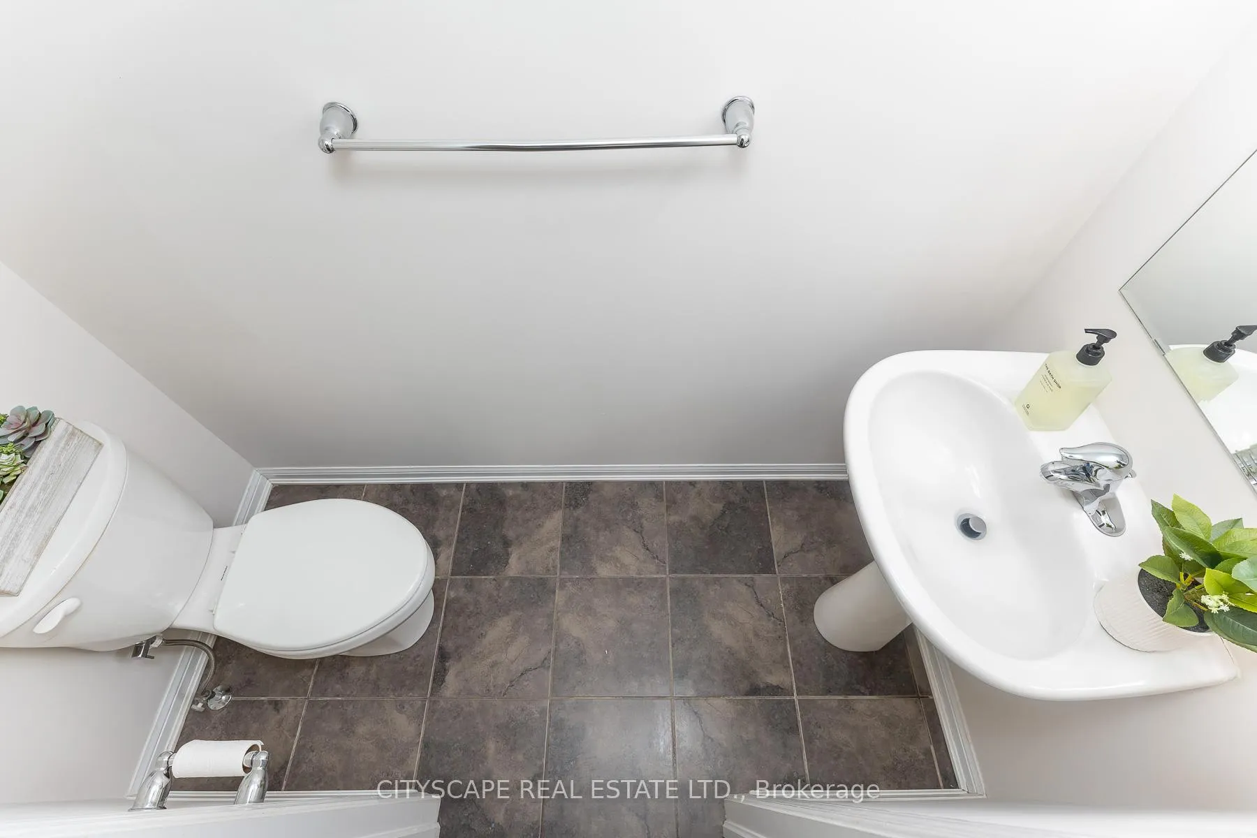Photo 7 of 935 Nadalin Heights, Milton, Willmott — HOMEH