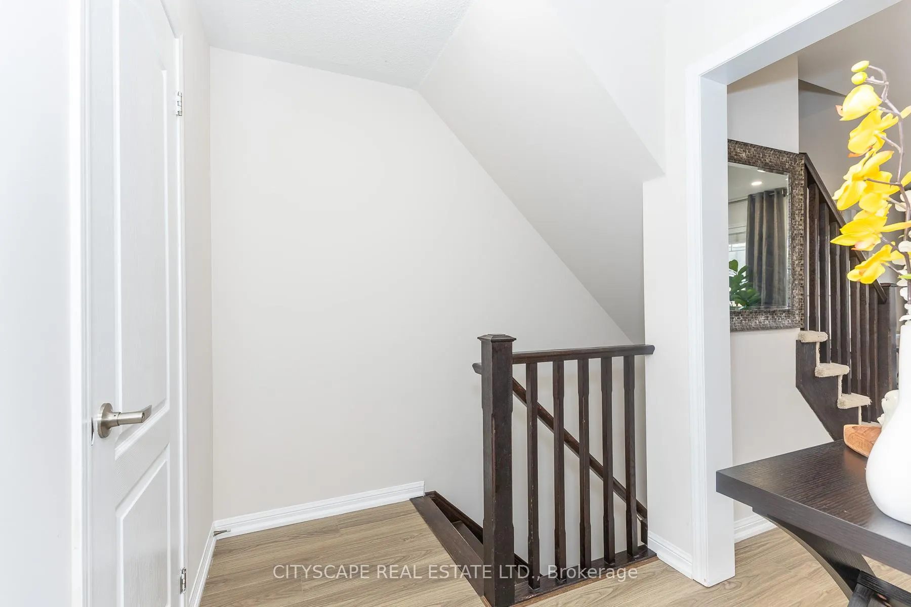Photo 8 of 935 Nadalin Heights, Milton, Willmott — HOMEH