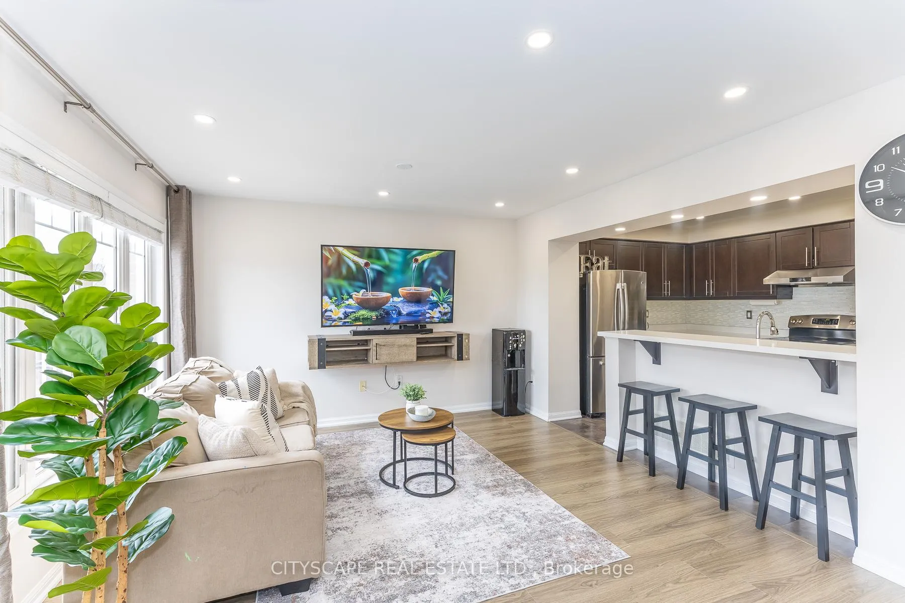 Photo 27 of 935 Nadalin Heights, Milton, Willmott — HOMEH