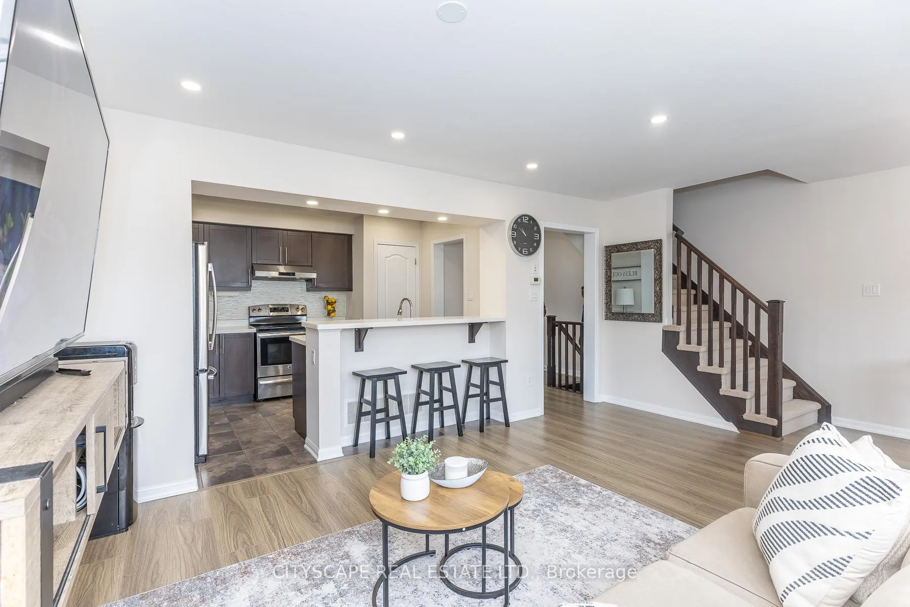 Photo 28 of 935 Nadalin Heights, Milton, Willmott — HOMEH