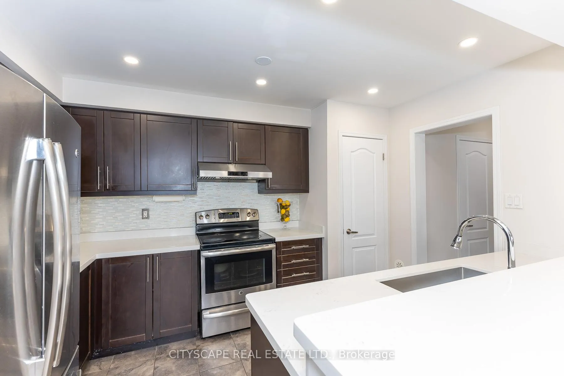 Photo 34 of 935 Nadalin Heights, Milton, Willmott — HOMEH