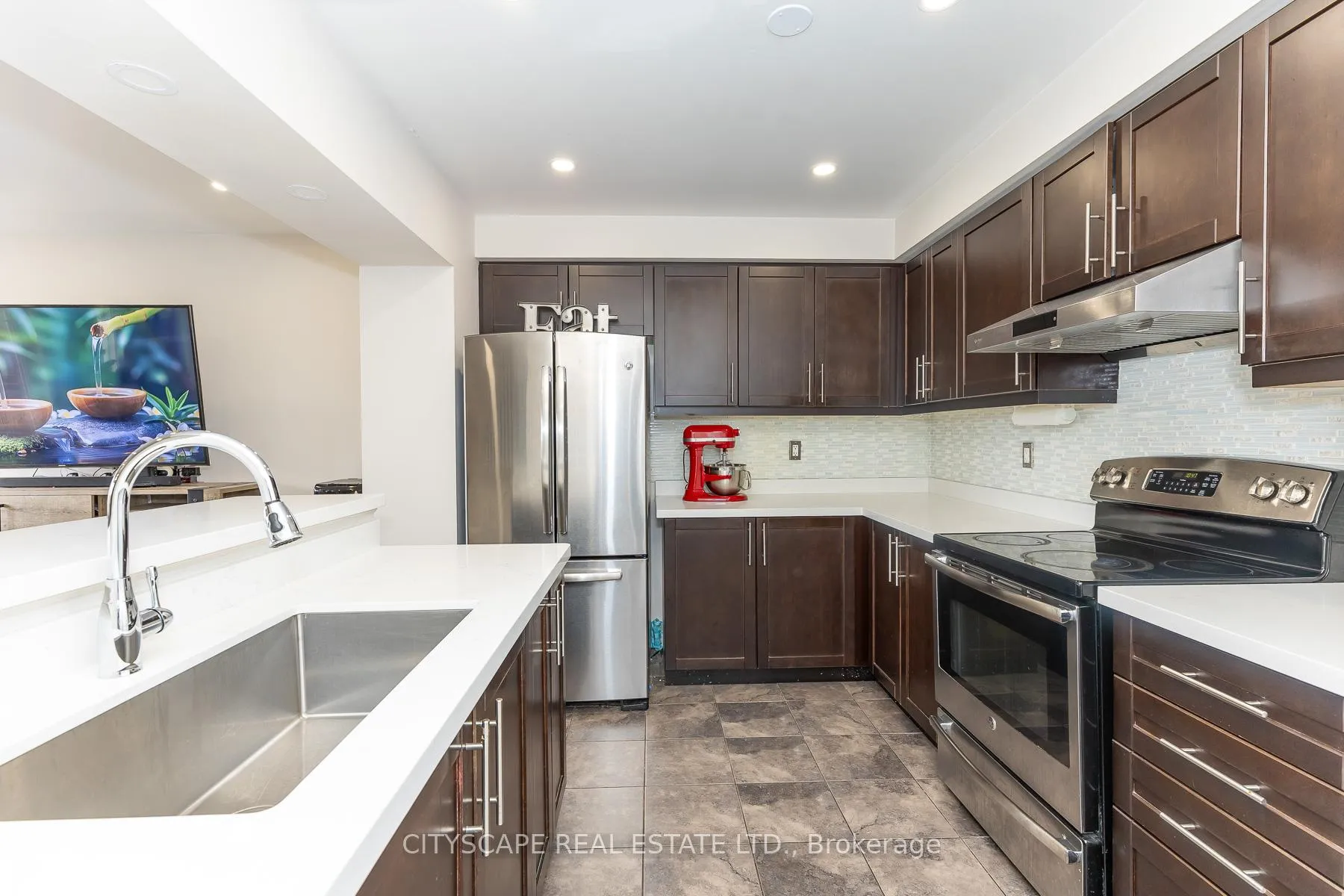 Photo 36 of 935 Nadalin Heights, Milton, Willmott — HOMEH