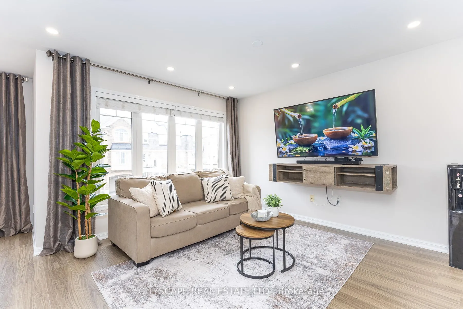 Photo 40 of 935 Nadalin Heights, Milton, Willmott — HOMEH