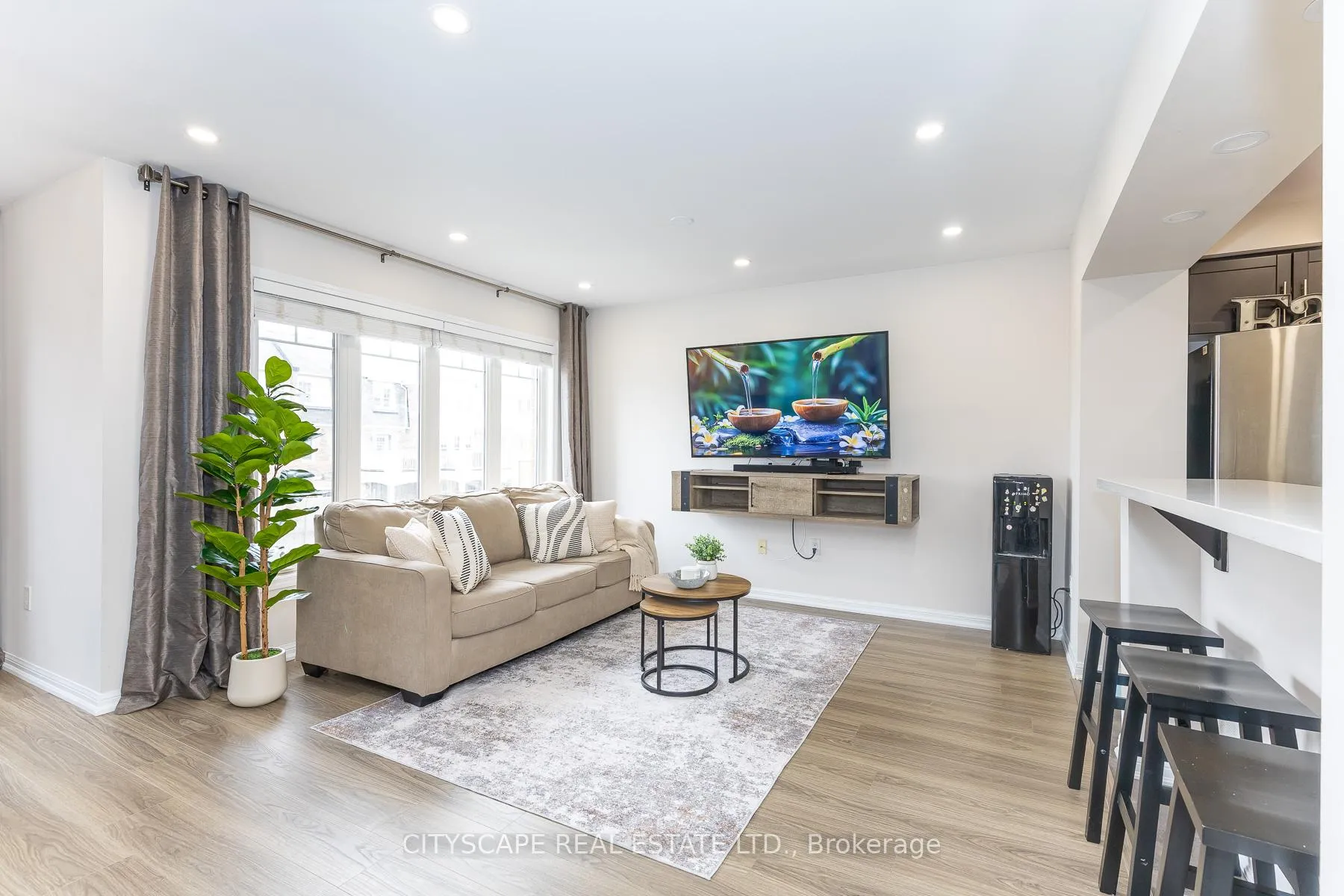 Photo 44 of 935 Nadalin Heights, Milton, Willmott — HOMEH