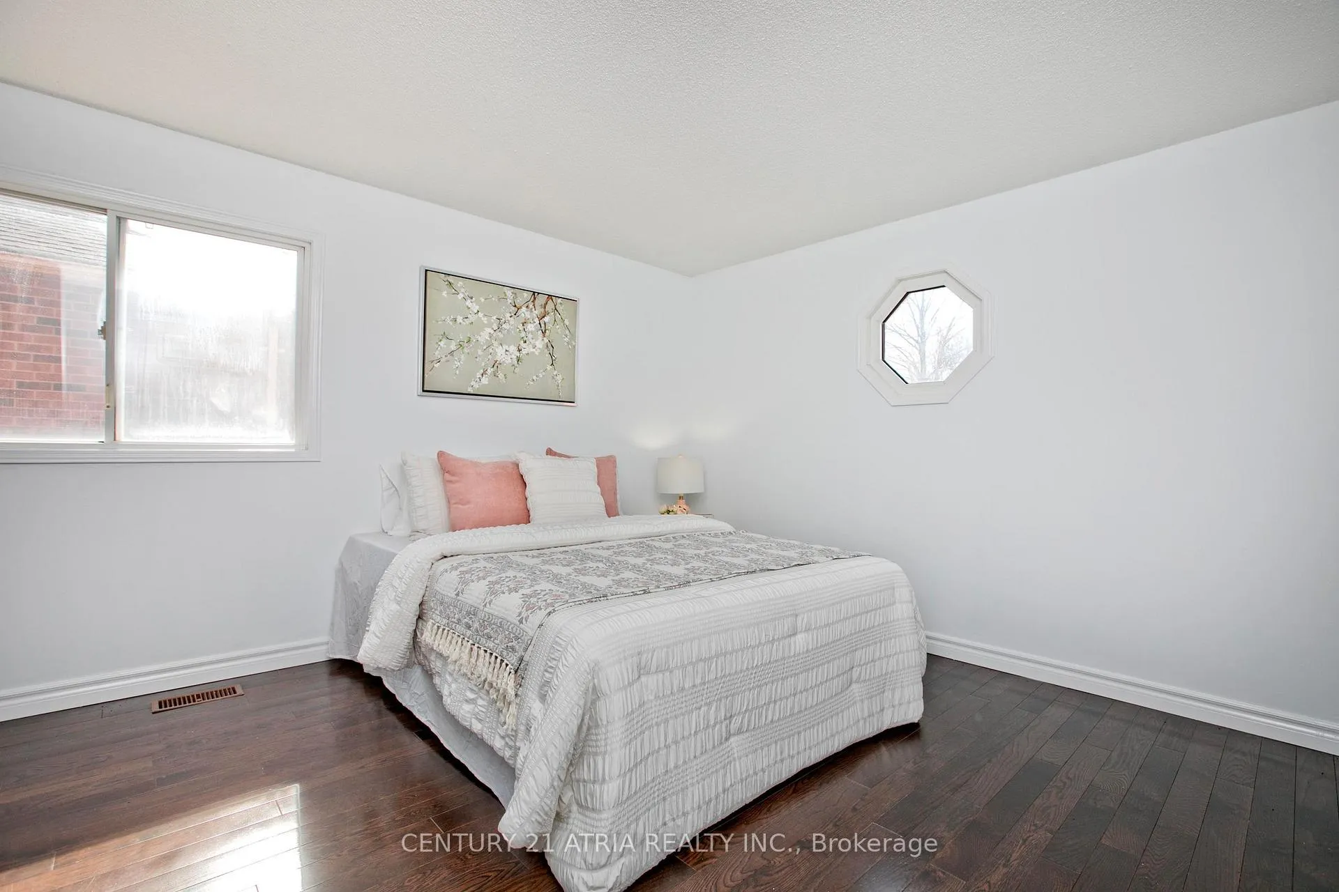 Photo 21 of 53 Conistan Road, Markham, Unionville — HOMEH