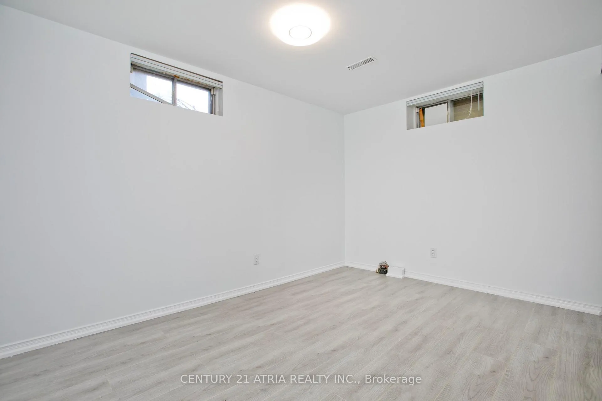 Photo 32 of 53 Conistan Road, Markham, Unionville — HOMEH