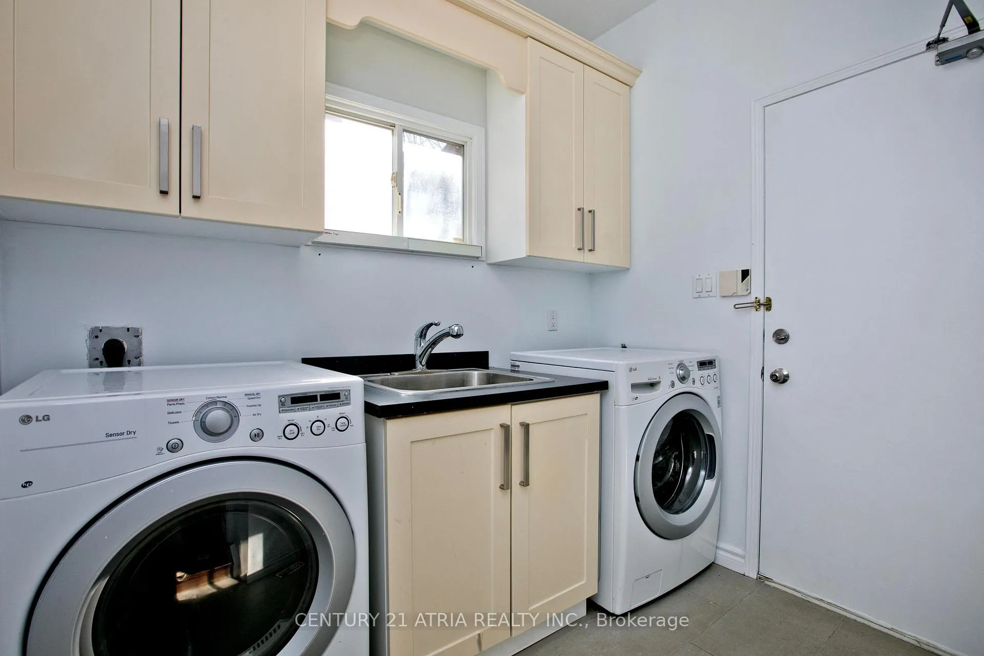 Photo 34 of 53 Conistan Road, Markham, Unionville — HOMEH