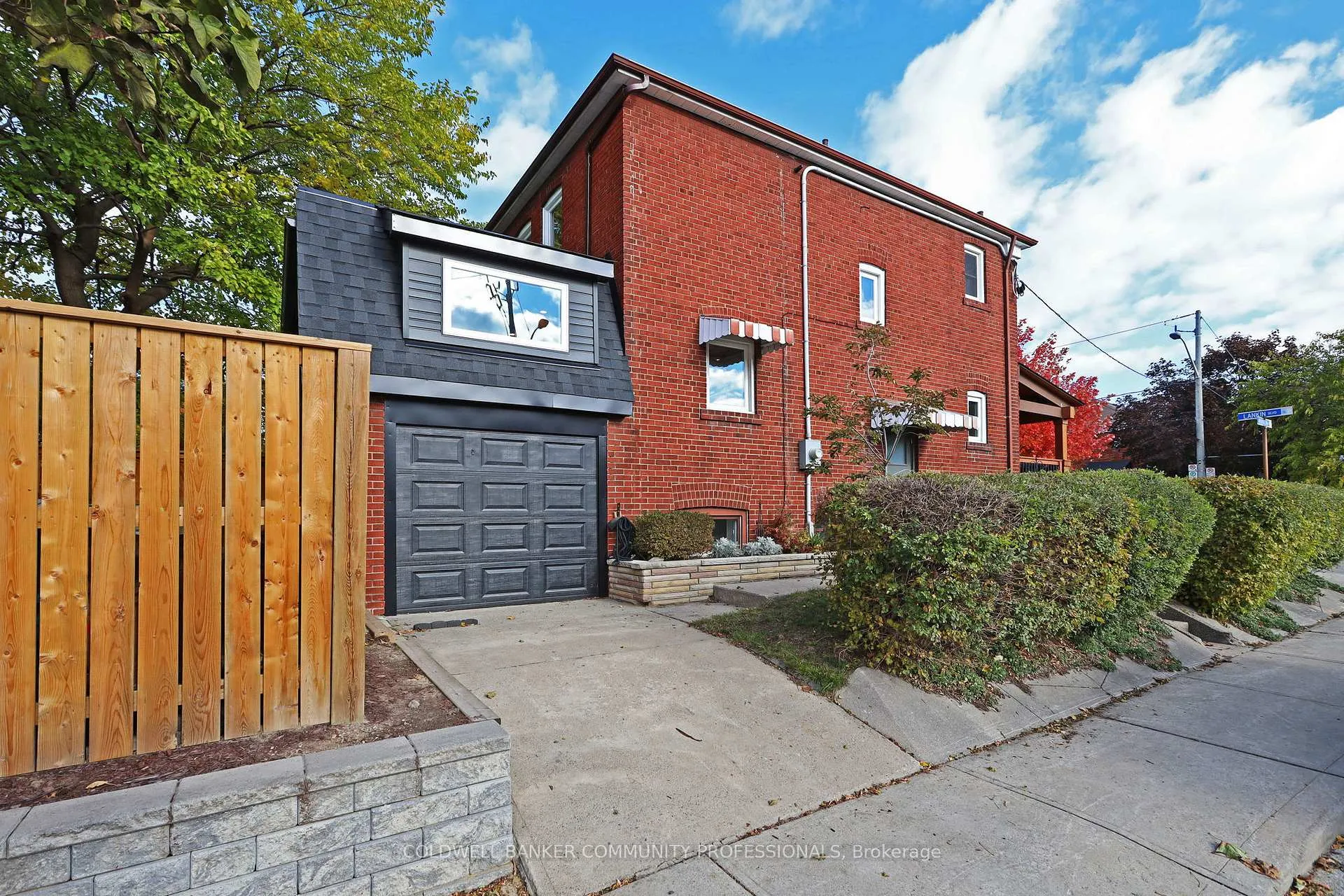 Photo 41 of 2 Lankin Boulevard, Toronto, Danforth Village-East York — HOMEH