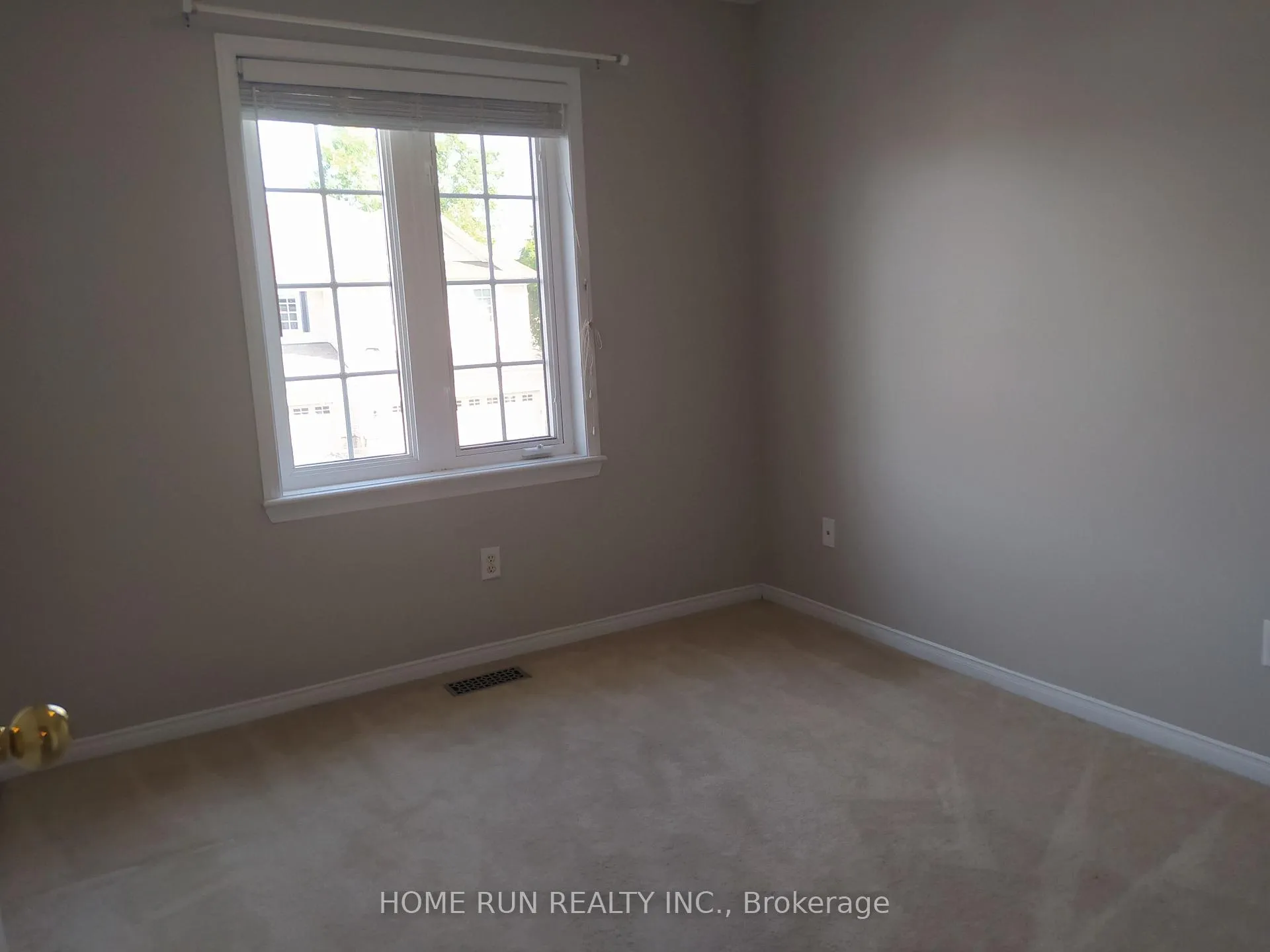 Photo 11 of 131 Braddock Private, Ottawa, Barrhaven - Stonebridge — HOMEH
