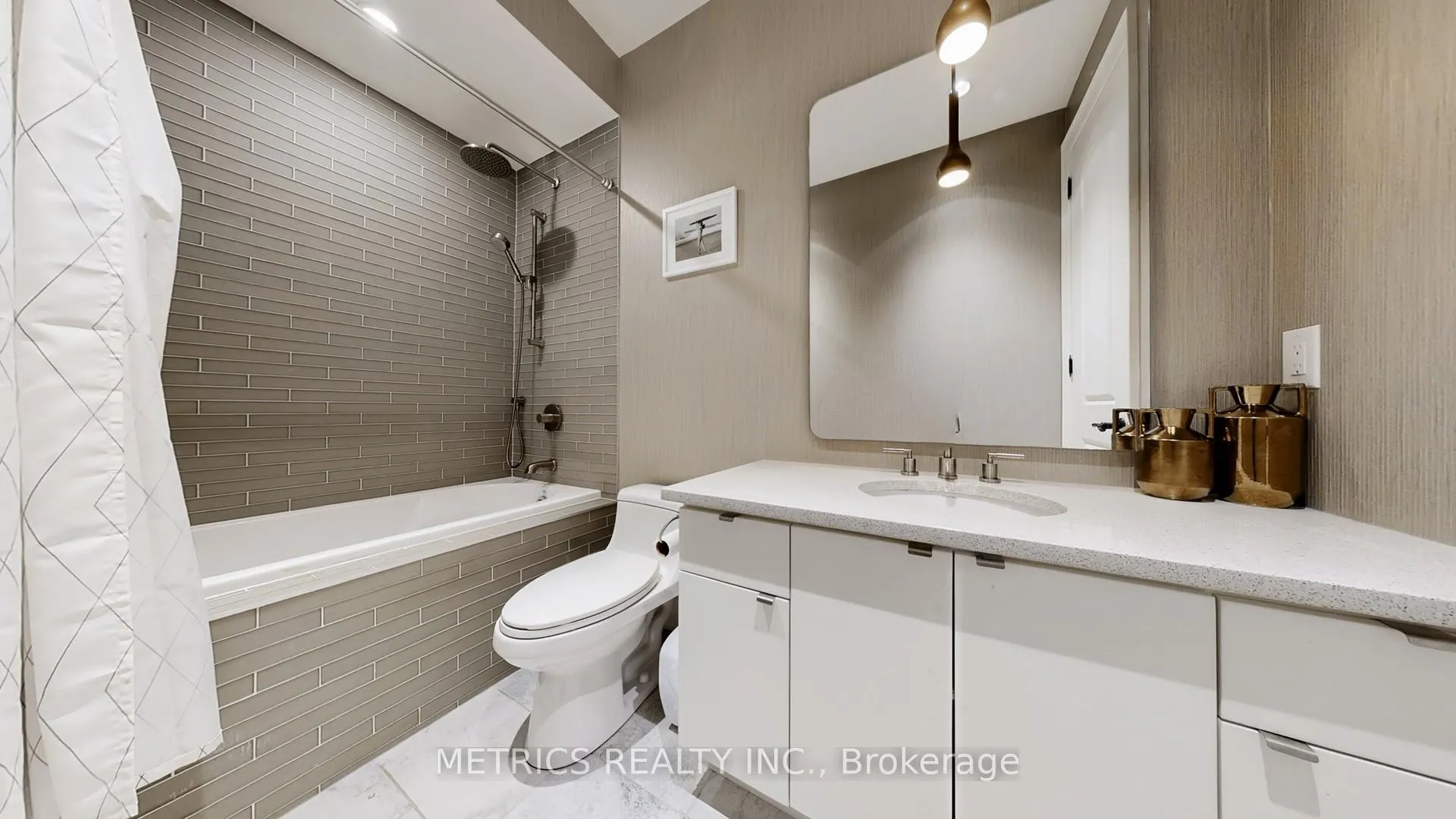 Photo 33 of 4 Glenngarry Crescent, Vaughan, Maple — HOMEH