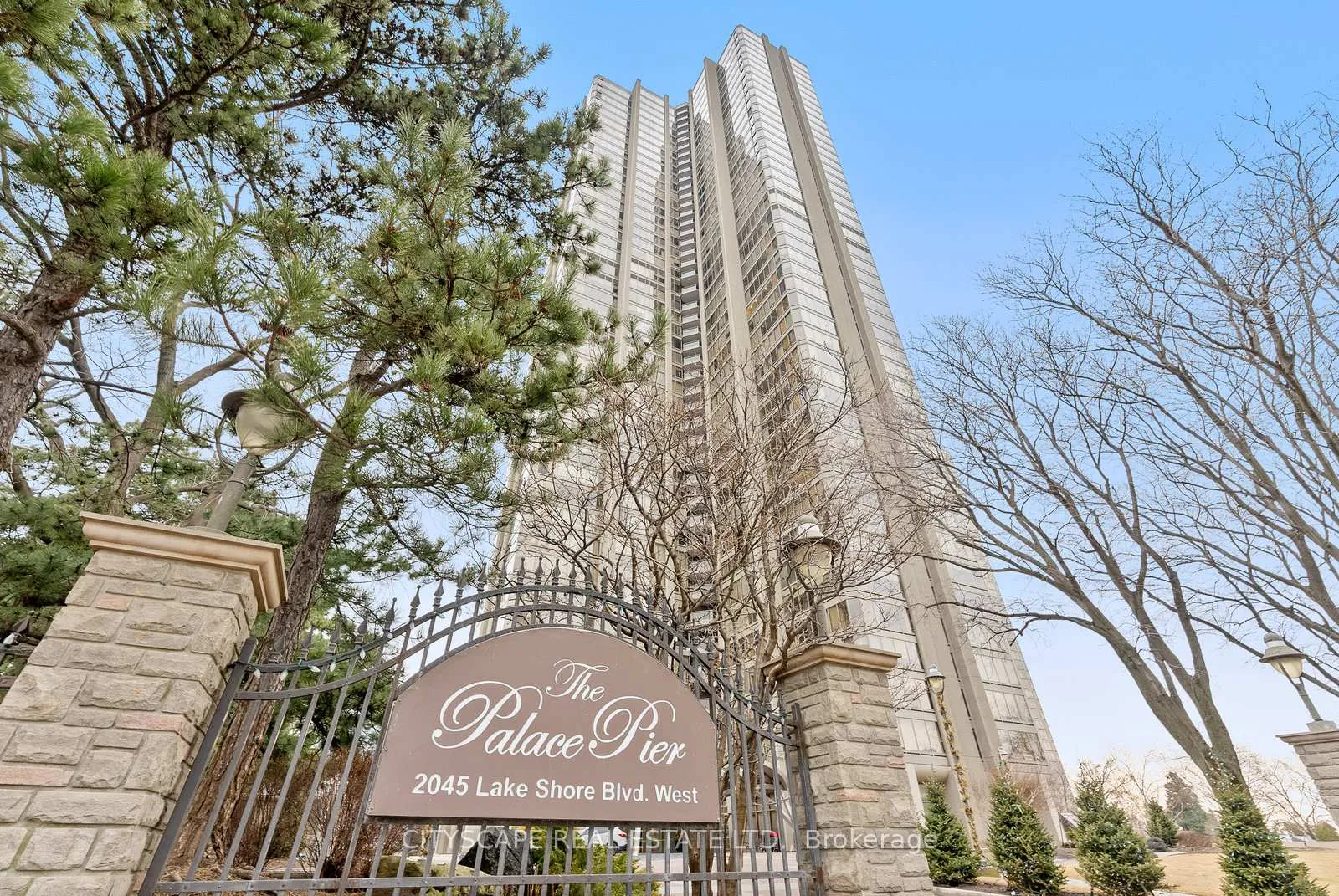 Front of Unit 202, 2045 Lake Shore Boulevard W