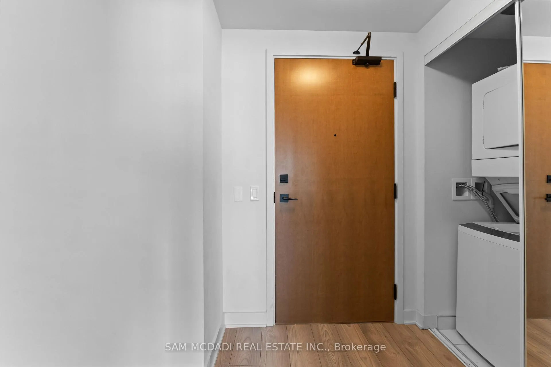 Photo 2 of Unit 2205, 2920 Highway 7 Road, Vaughan, Concord — HOMEH
