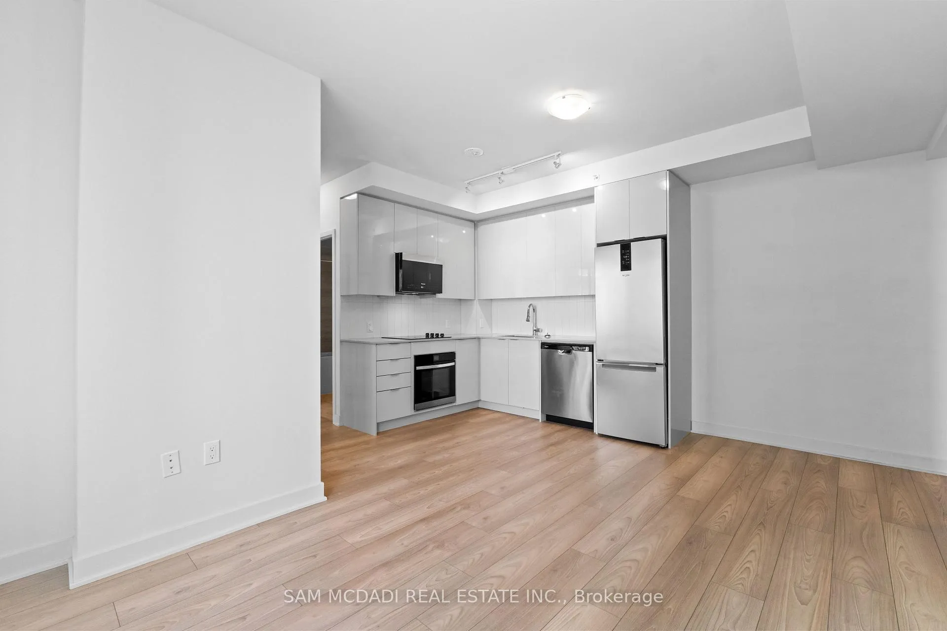 Photo 7 of Unit 2205, 2920 Highway 7 Road, Vaughan, Concord — HOMEH