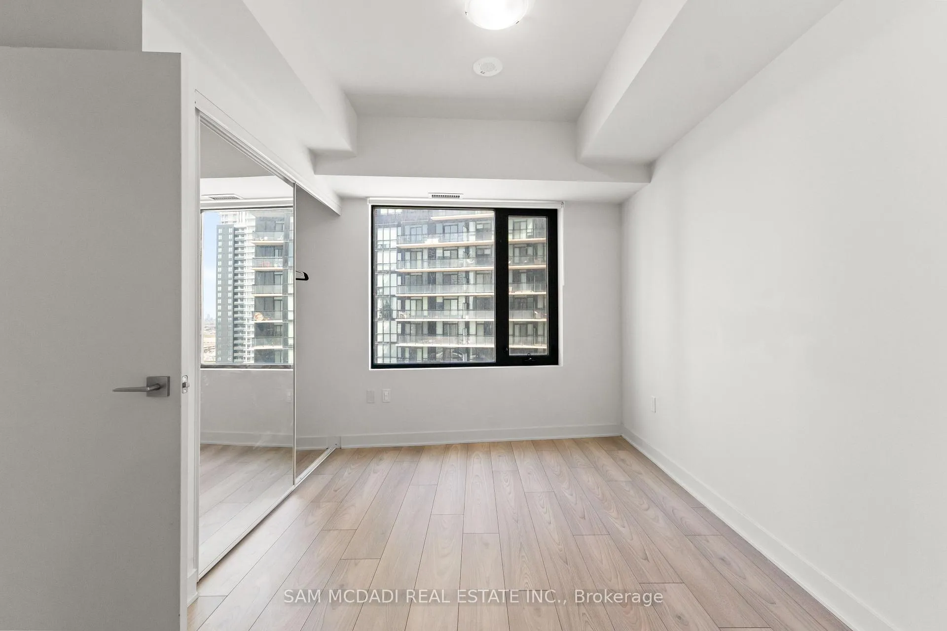 Photo 12 of Unit 2205, 2920 Highway 7 Road, Vaughan, Concord — HOMEH