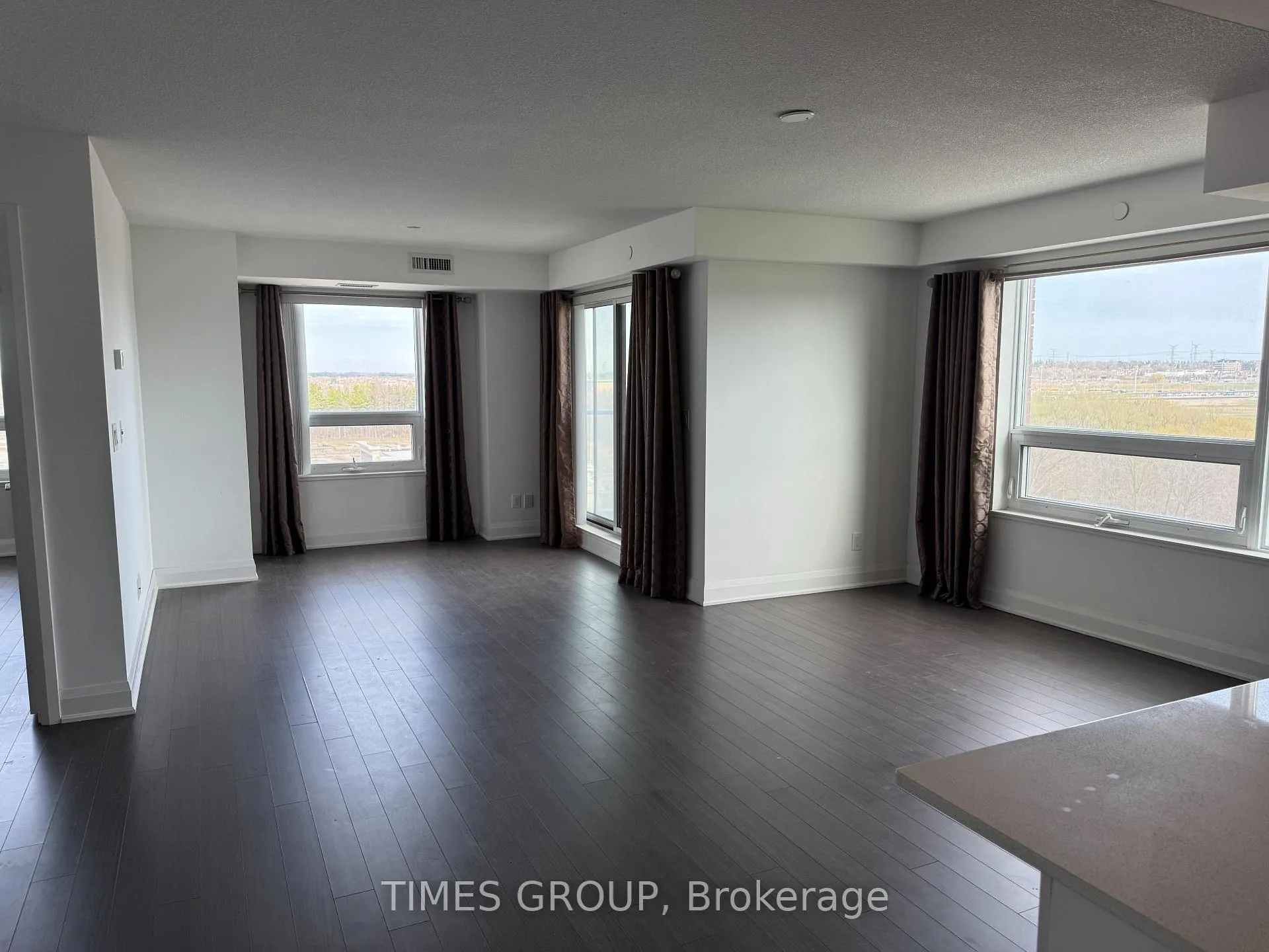 Photo 3 of Unit 1108, 8200 Birchmount Road, Markham, Unionville — HOMEH
