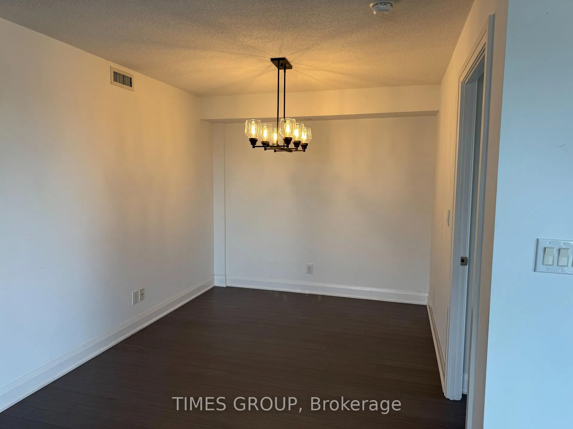 Photo 4 of Unit 1108, 8200 Birchmount Road, Markham, Unionville — HOMEH