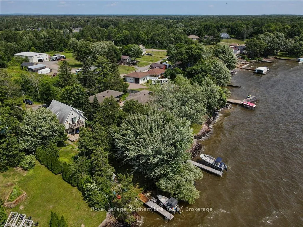 Photo 6 of 220 Du Lac Promenade, West Nipissing, Sturgeon Falls — HOMEH