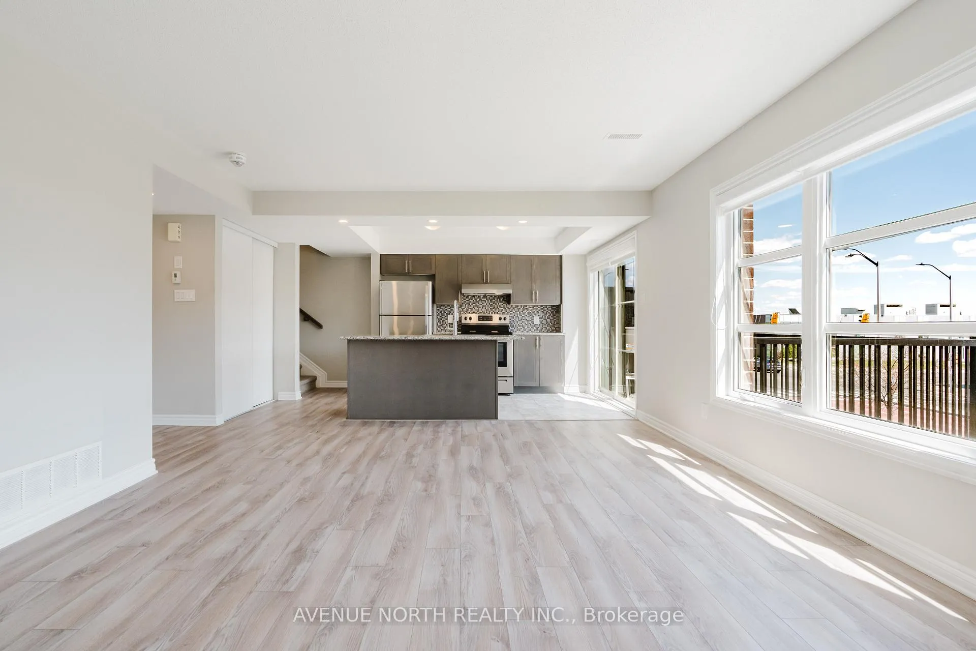 Photo 5 of Unit 32, 735 Chapman Mills Drive, Ottawa, Barrhaven - Strandherd — HOMEH