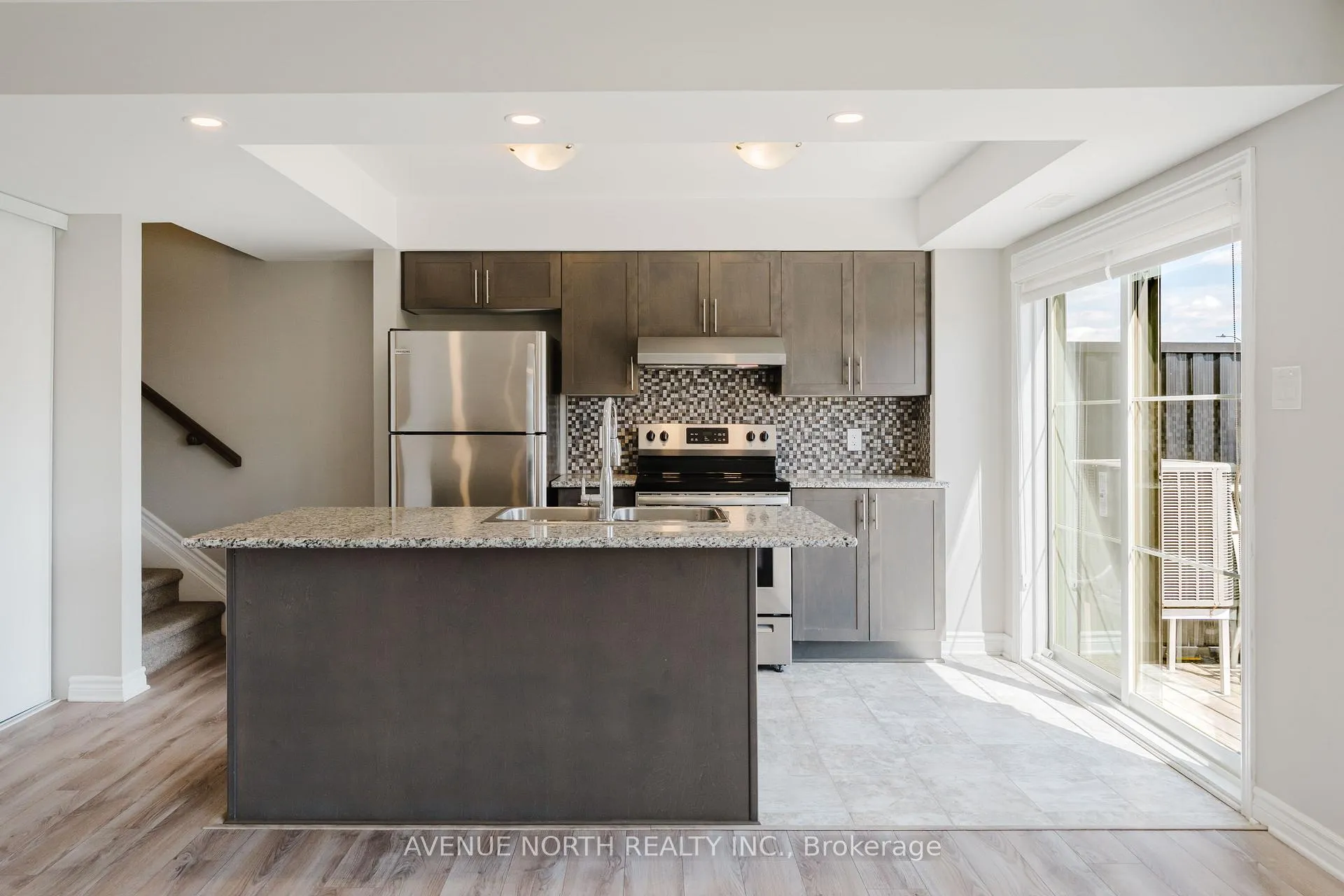 Photo 10 of Unit 32, 735 Chapman Mills Drive, Ottawa, Barrhaven - Strandherd — HOMEH