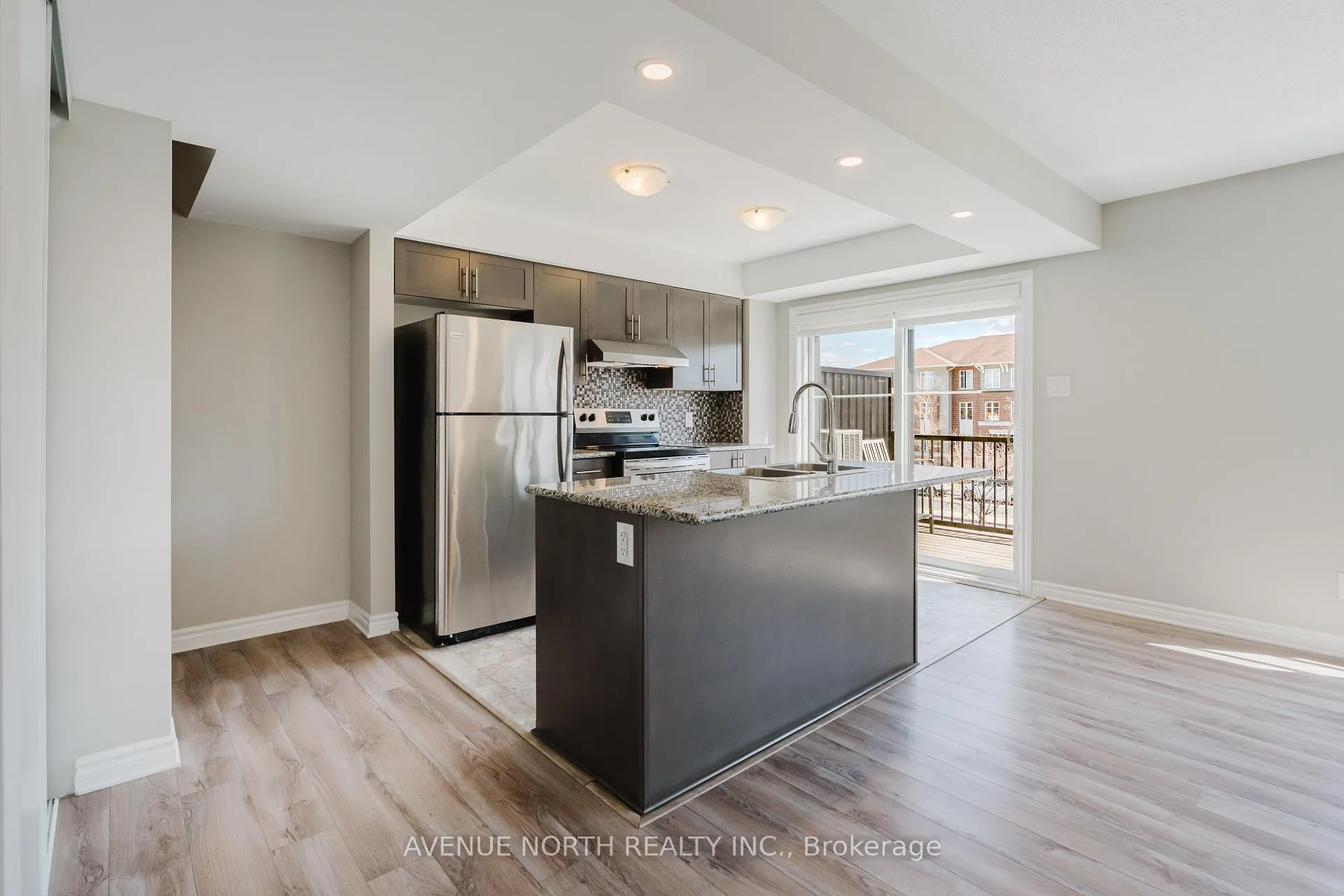 Photo 11 of Unit 32, 735 Chapman Mills Drive, Ottawa, Barrhaven - Strandherd — HOMEH