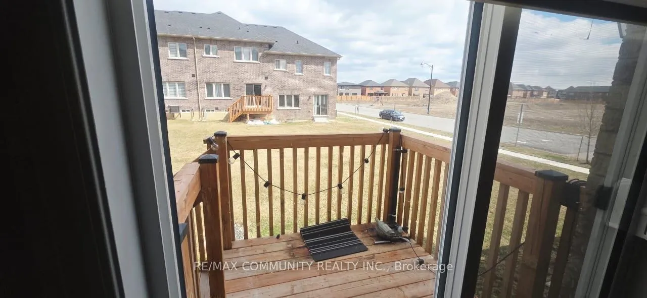 Photo 10 of 136 Sapphire Way, Thorold, Rolling Meadows — HOMEH