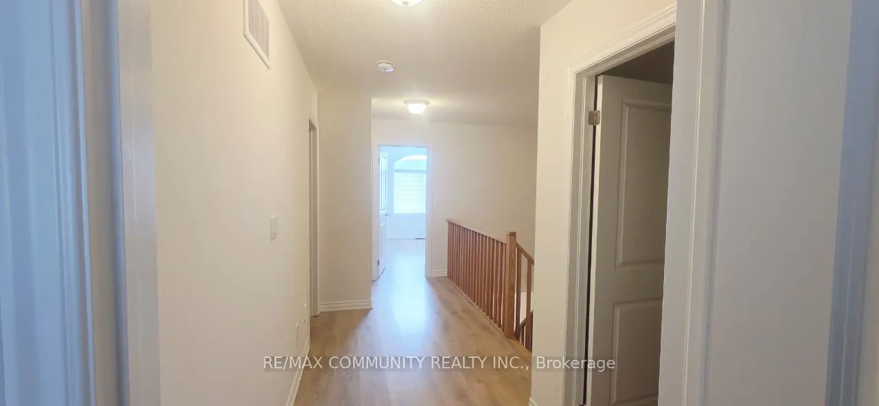 Photo 11 of 136 Sapphire Way, Thorold, Rolling Meadows — HOMEH