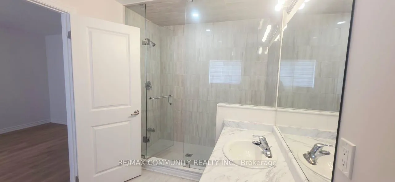 Photo 14 of 136 Sapphire Way, Thorold, Rolling Meadows — HOMEH