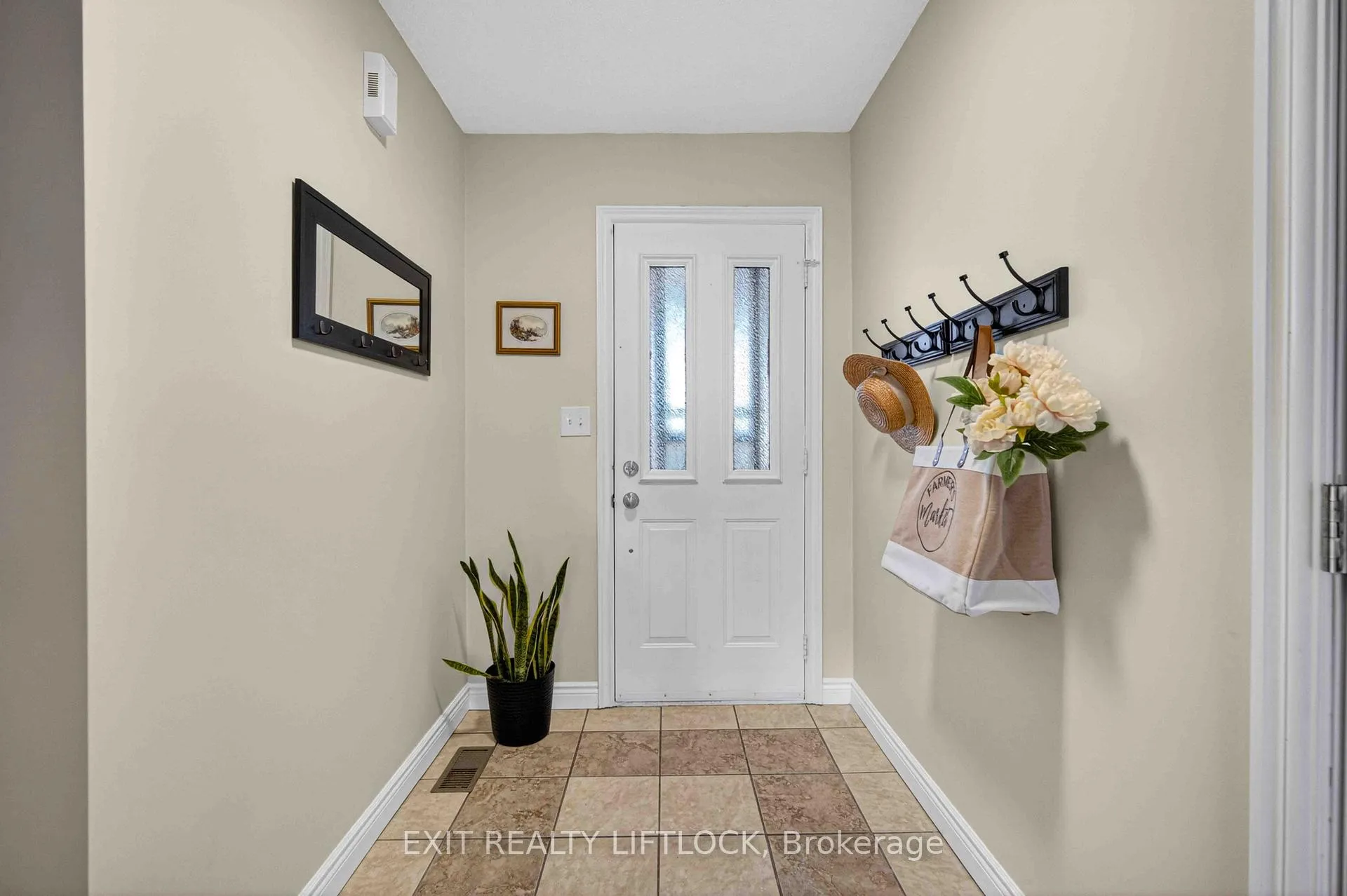 Photo 4 of 604 Wilfred Drive, Peterborough, Otonabee Ward 1 — HOMEH