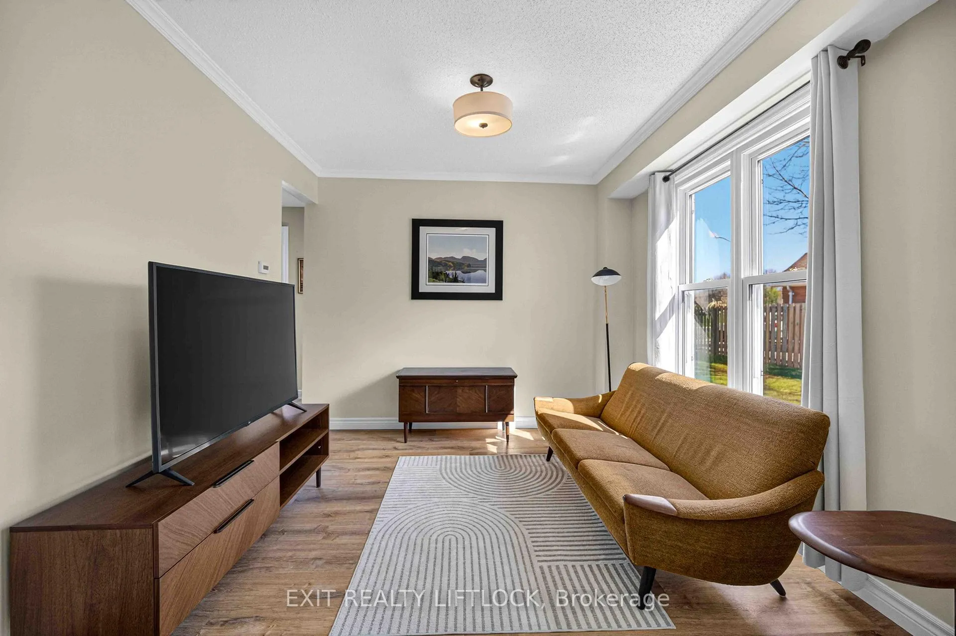Photo 10 of 604 Wilfred Drive, Peterborough, Otonabee Ward 1 — HOMEH