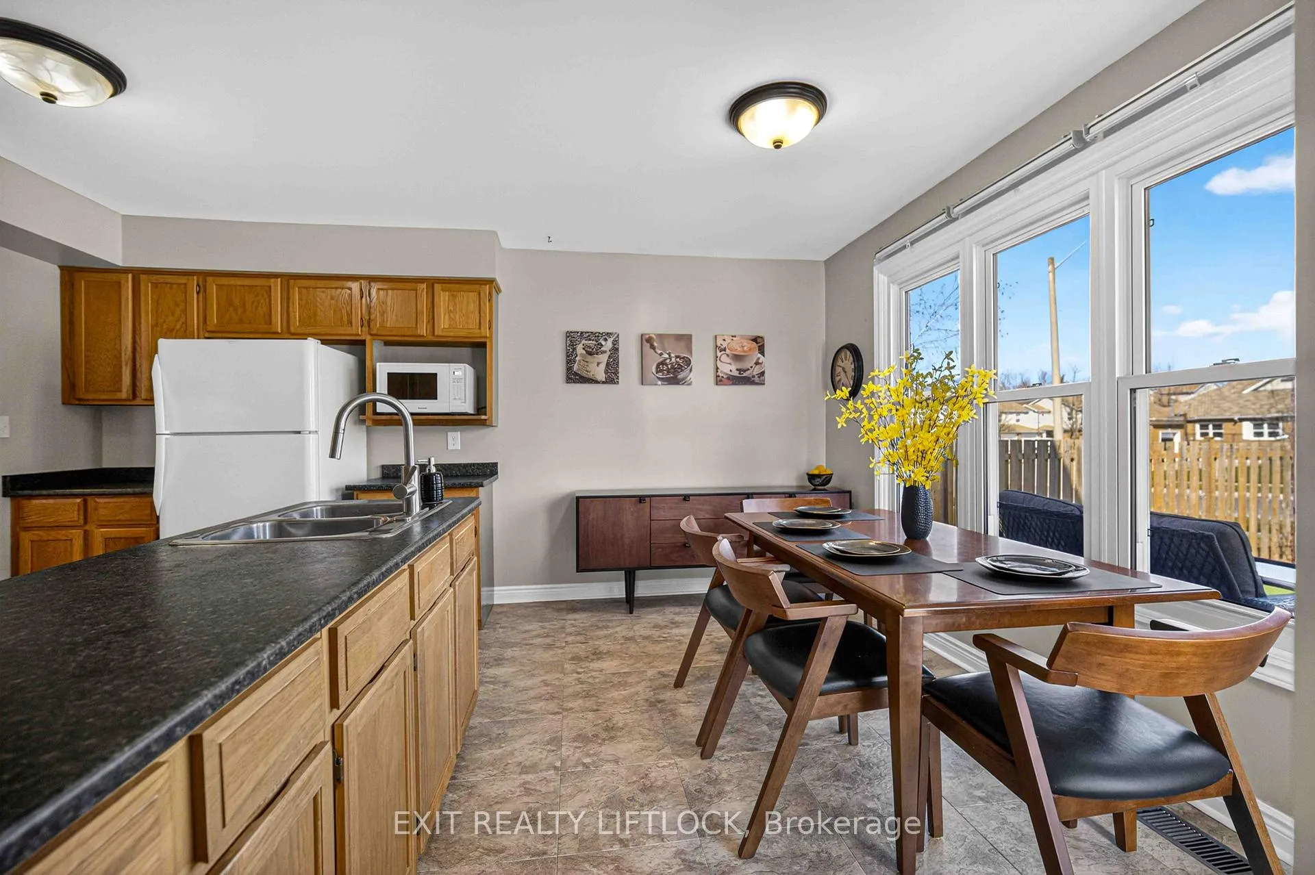 Photo 13 of 604 Wilfred Drive, Peterborough, Otonabee Ward 1 — HOMEH