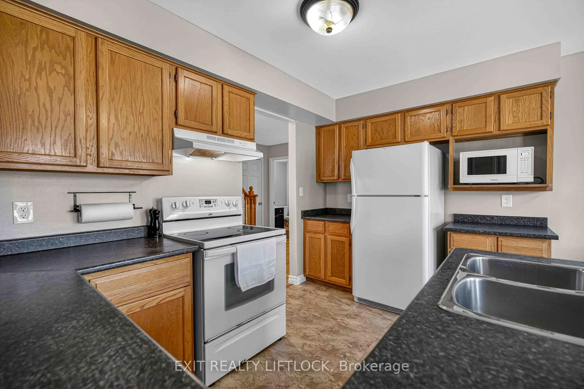 Photo 16 of 604 Wilfred Drive, Peterborough, Otonabee Ward 1 — HOMEH
