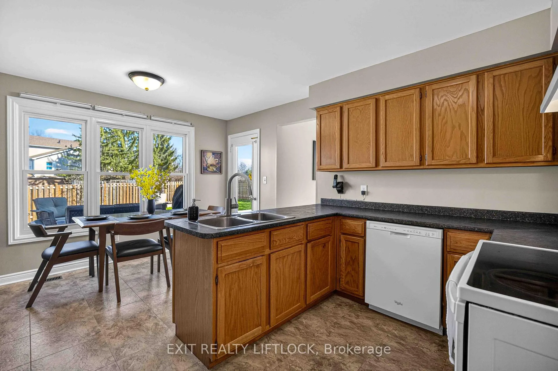 Photo 17 of 604 Wilfred Drive, Peterborough, Otonabee Ward 1 — HOMEH