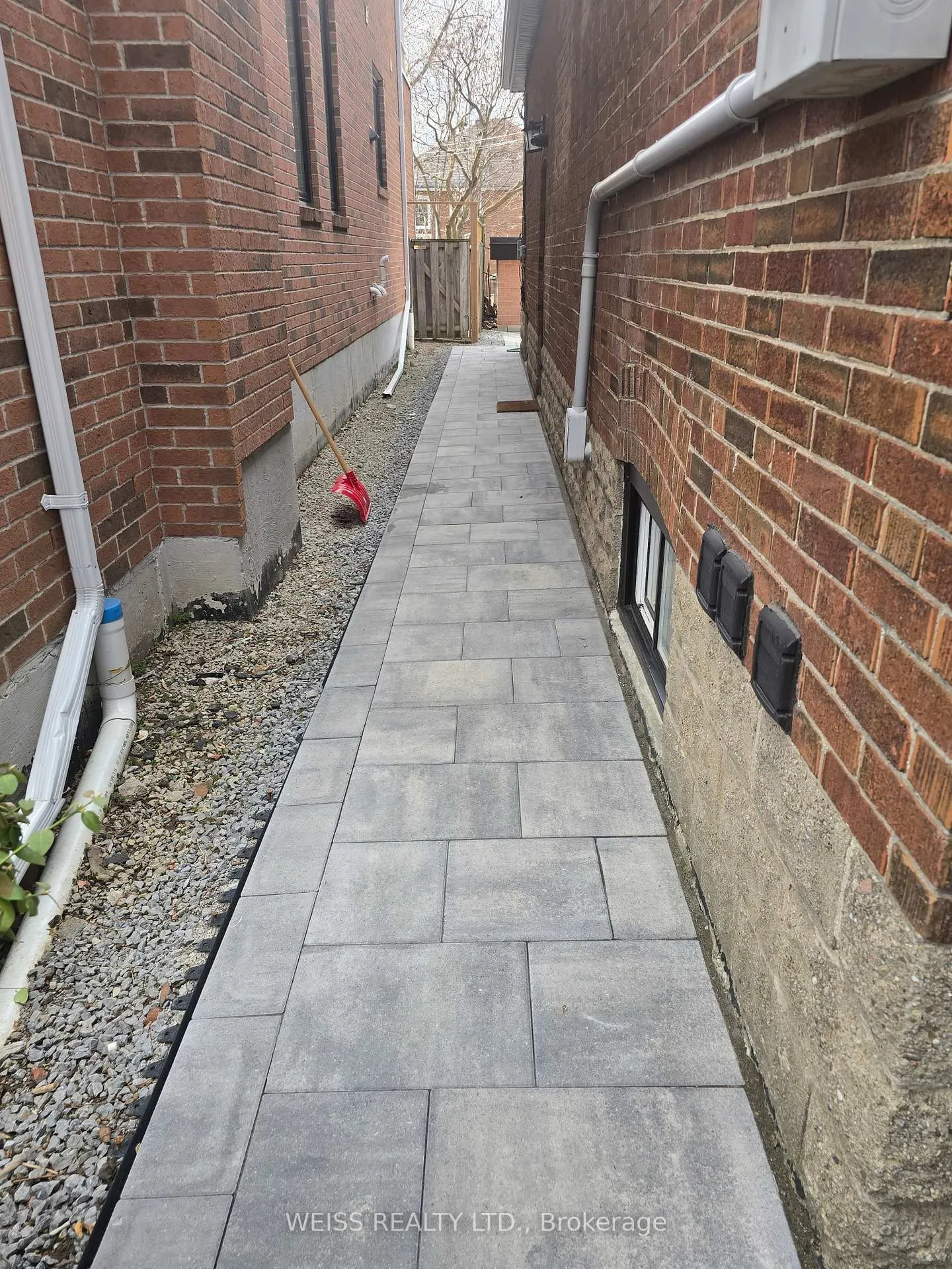 Photo 6 of 199 Glengarry Avenue, Toronto, Lawrence Park North — HOMEH