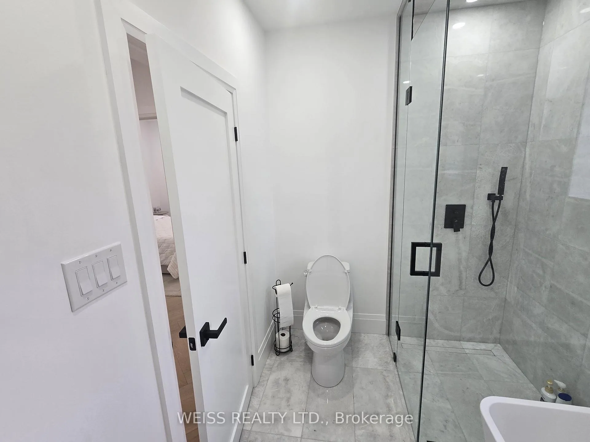 Photo 18 of 199 Glengarry Avenue, Toronto, Lawrence Park North — HOMEH